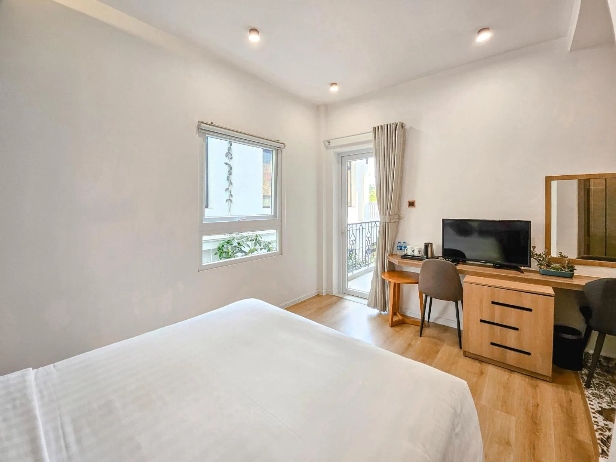 Photo of the whole room, Bed in NATURE LAND 2 - Song Anh Hotel Dalat