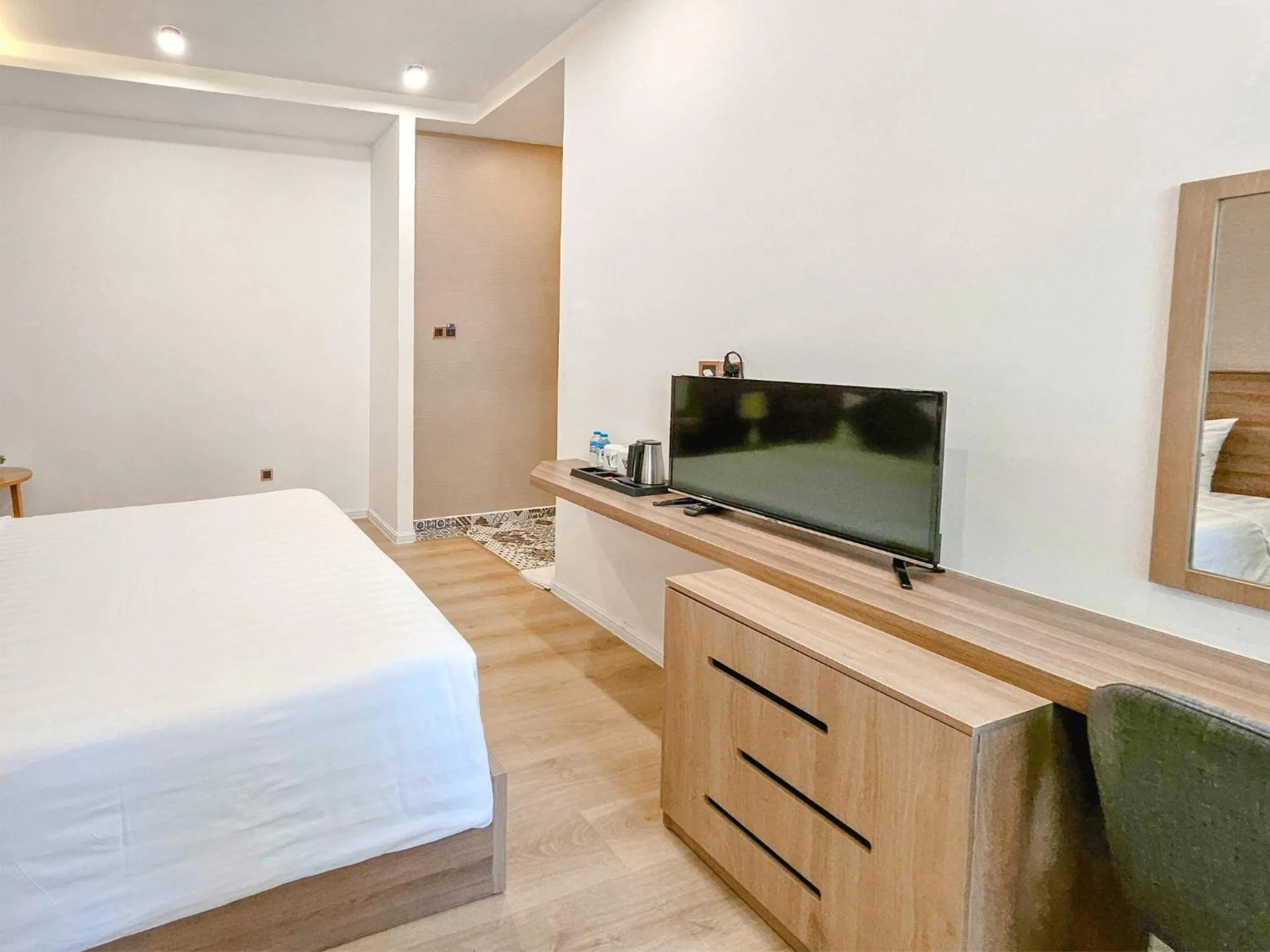 TV and multimedia, Bed in NATURE LAND 2 - Song Anh Hotel Dalat