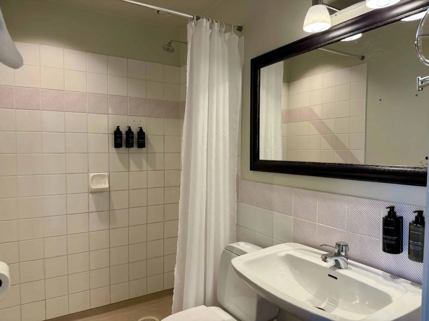 Bathroom in Karstorp Säteri – Hotell och Konferens