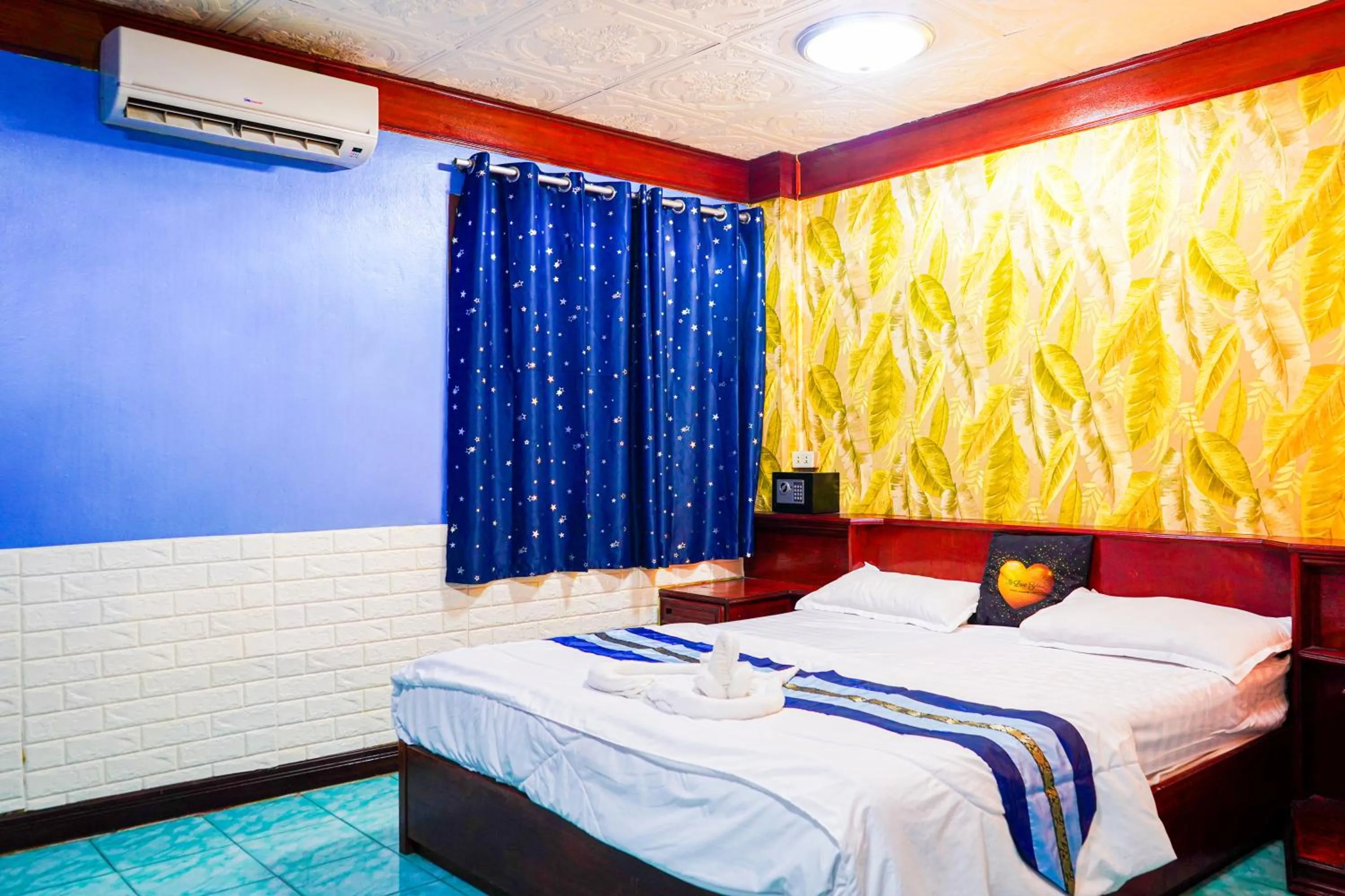 Photo of the whole room, Bed in Marine paradise Encore