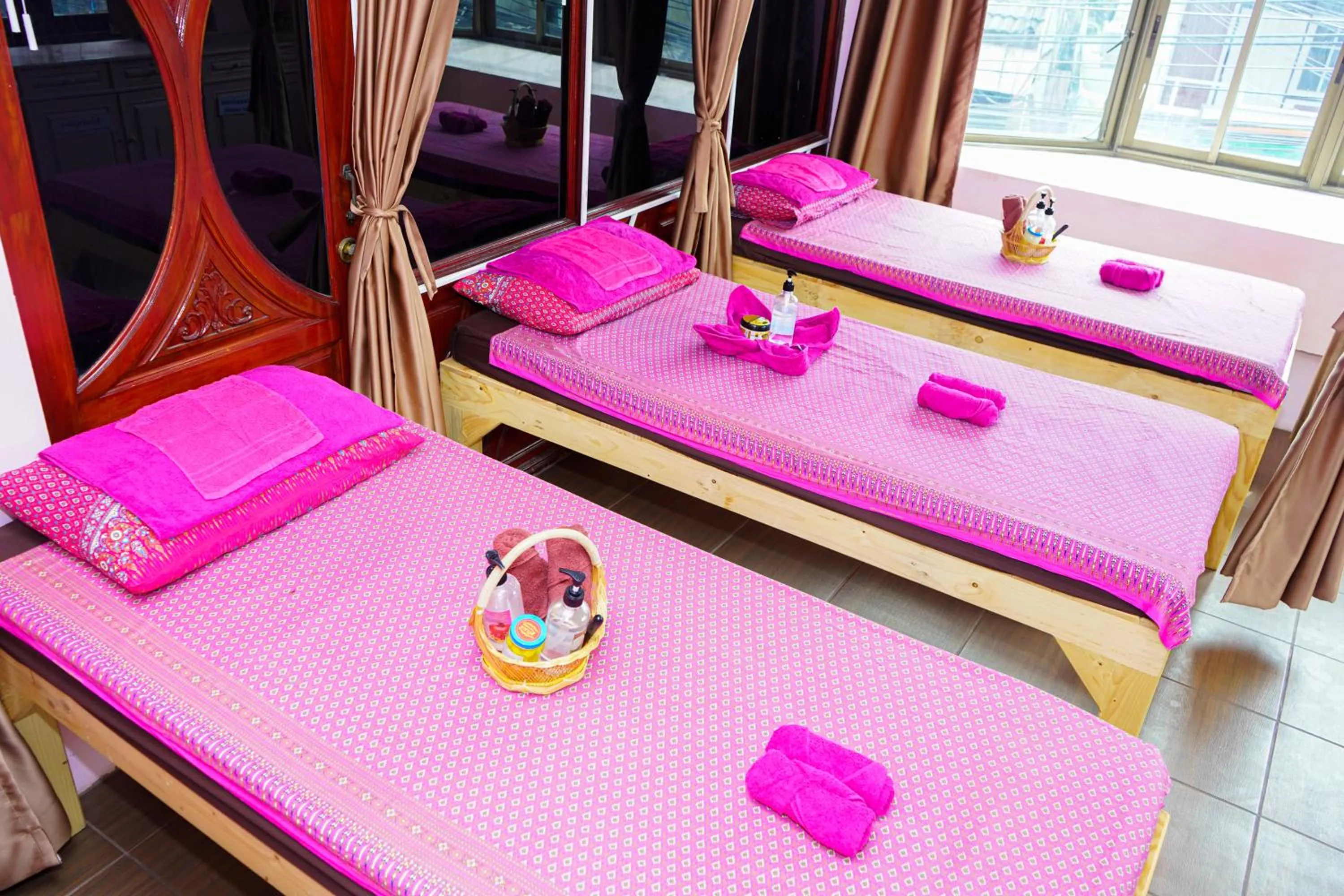 Massage, Bed in Marine paradise Encore