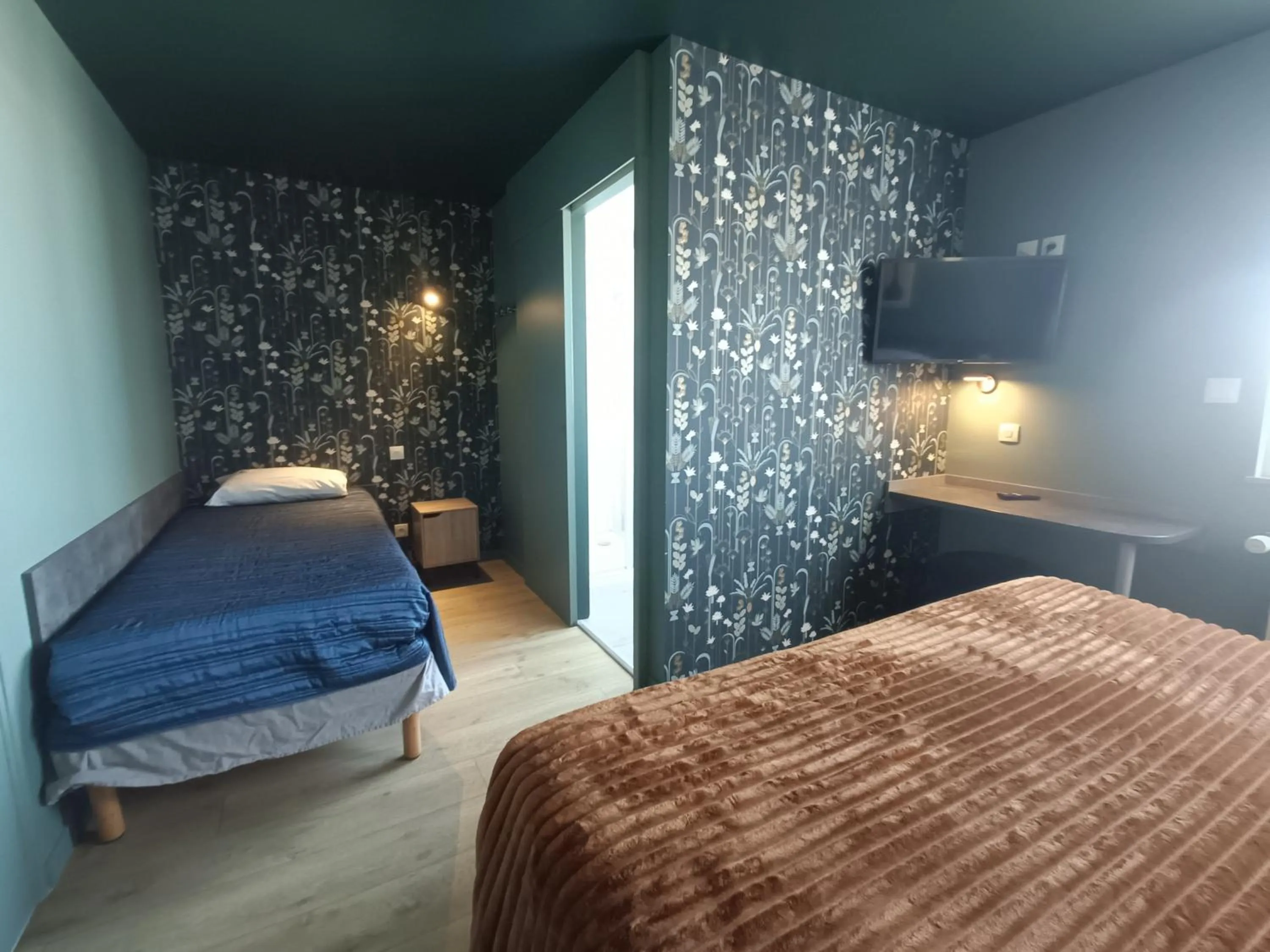 Bed in Hotel Restaurant L'Atlantique