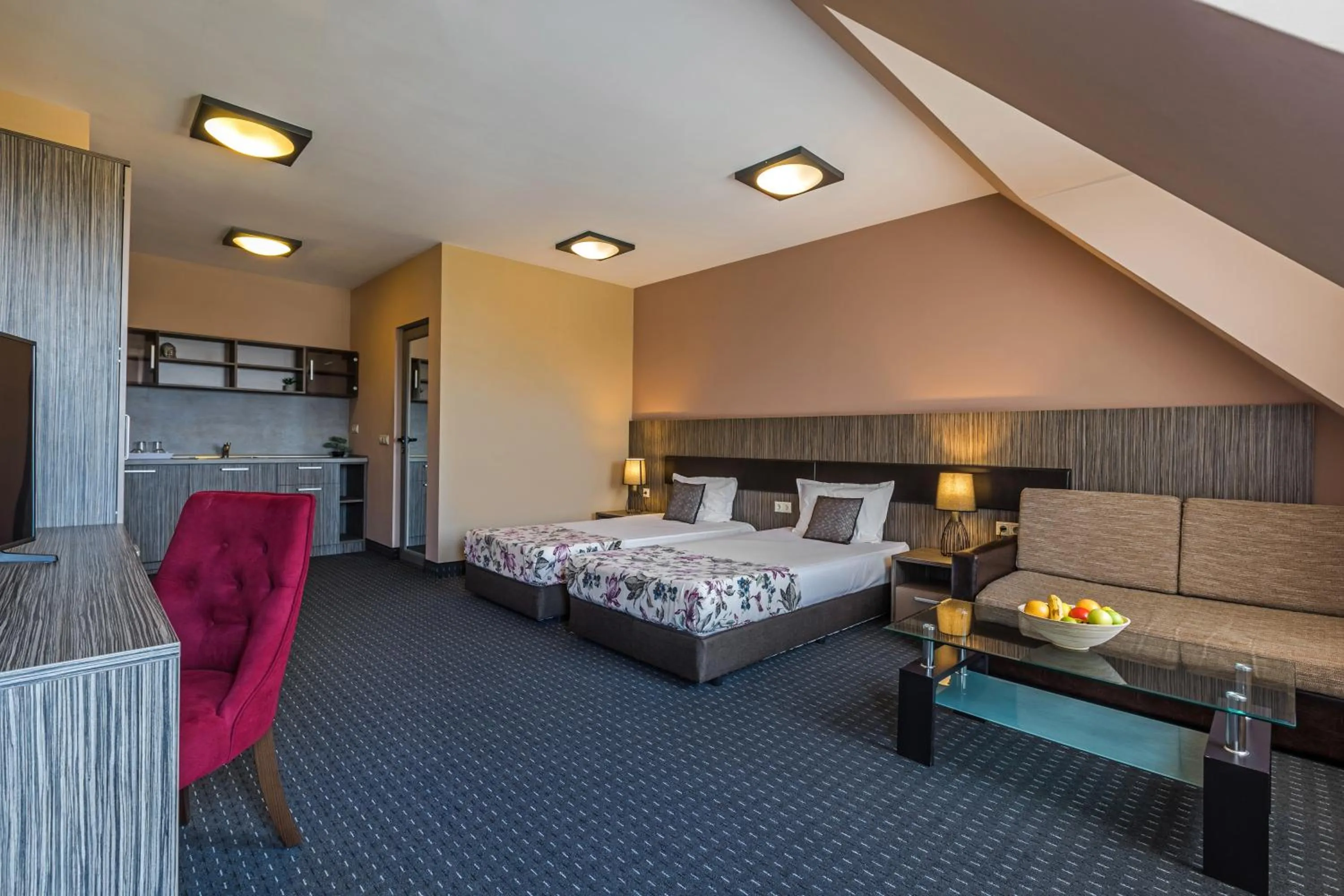 Photo of the whole room, Bed in Plaza Hotel Plovdiv - Free Parking