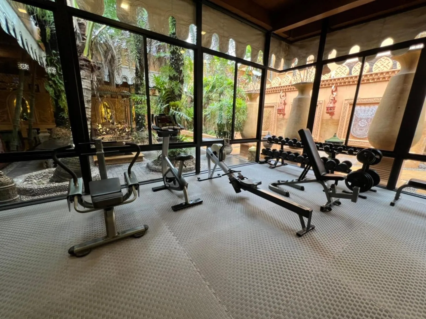 Fitness centre/facilities in Sawasdee Village