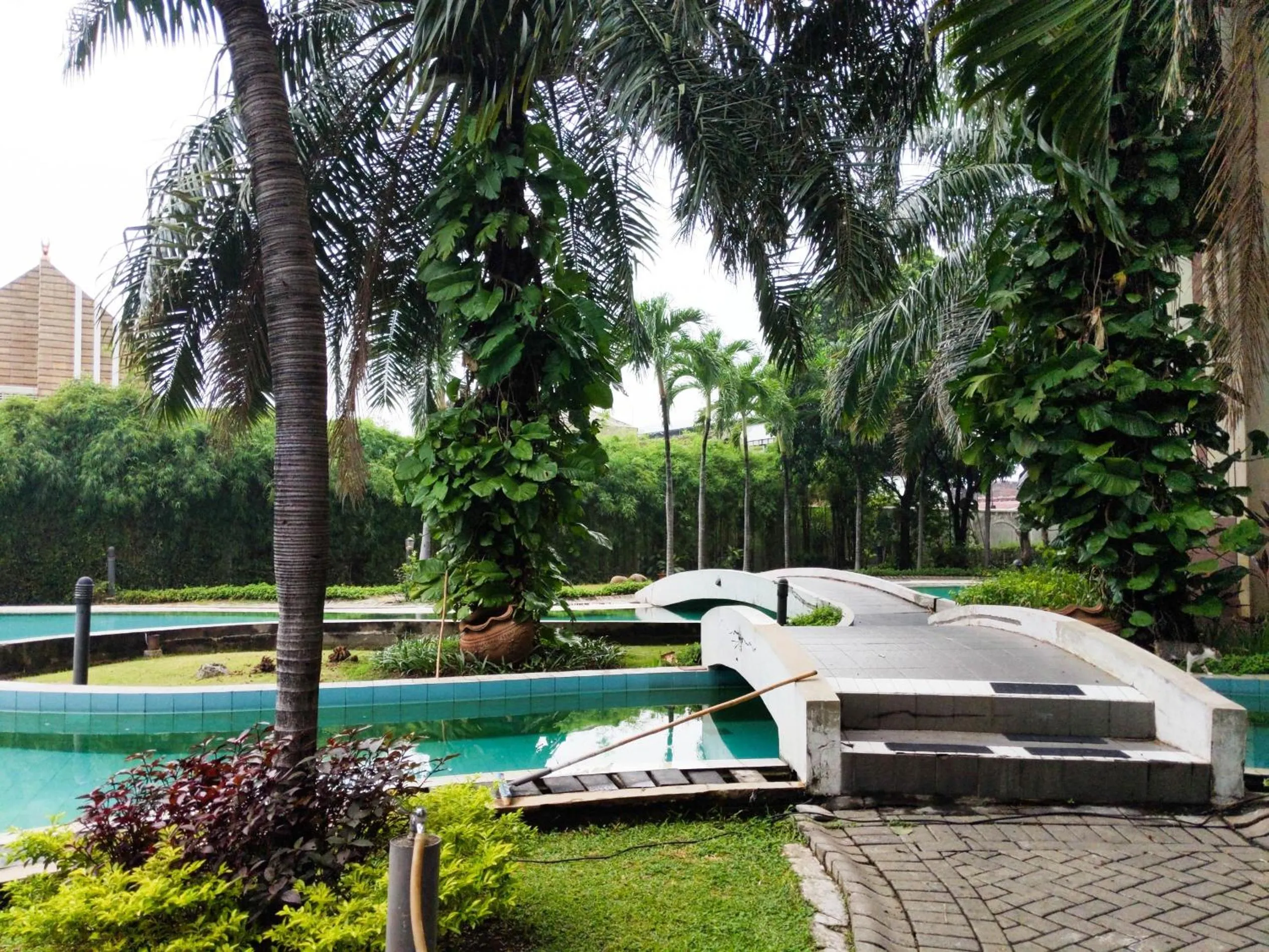 Property building in Spacious 1BR Apartment at Taman Beverly By Travelio