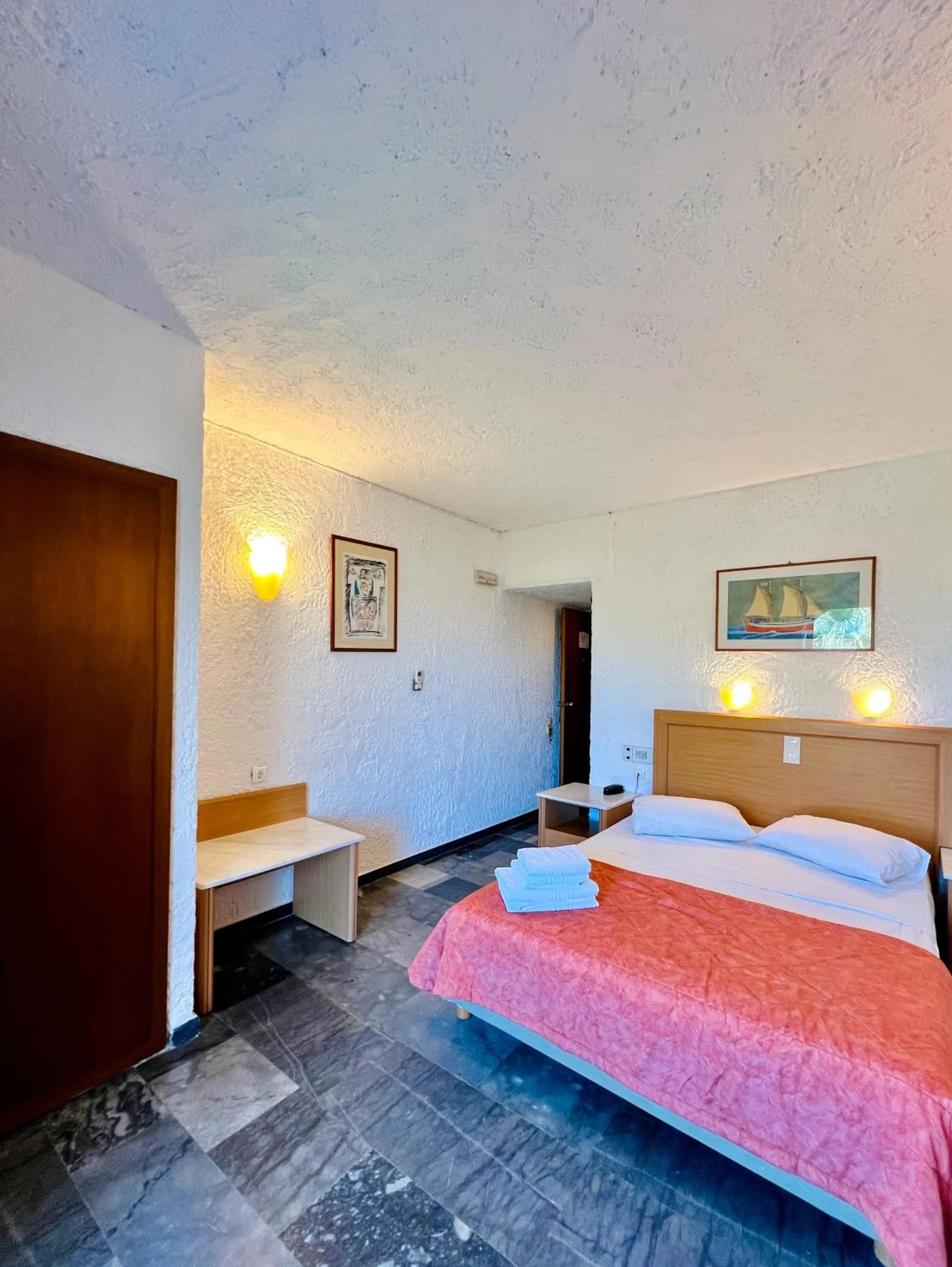 Bed in Karteros Hotel