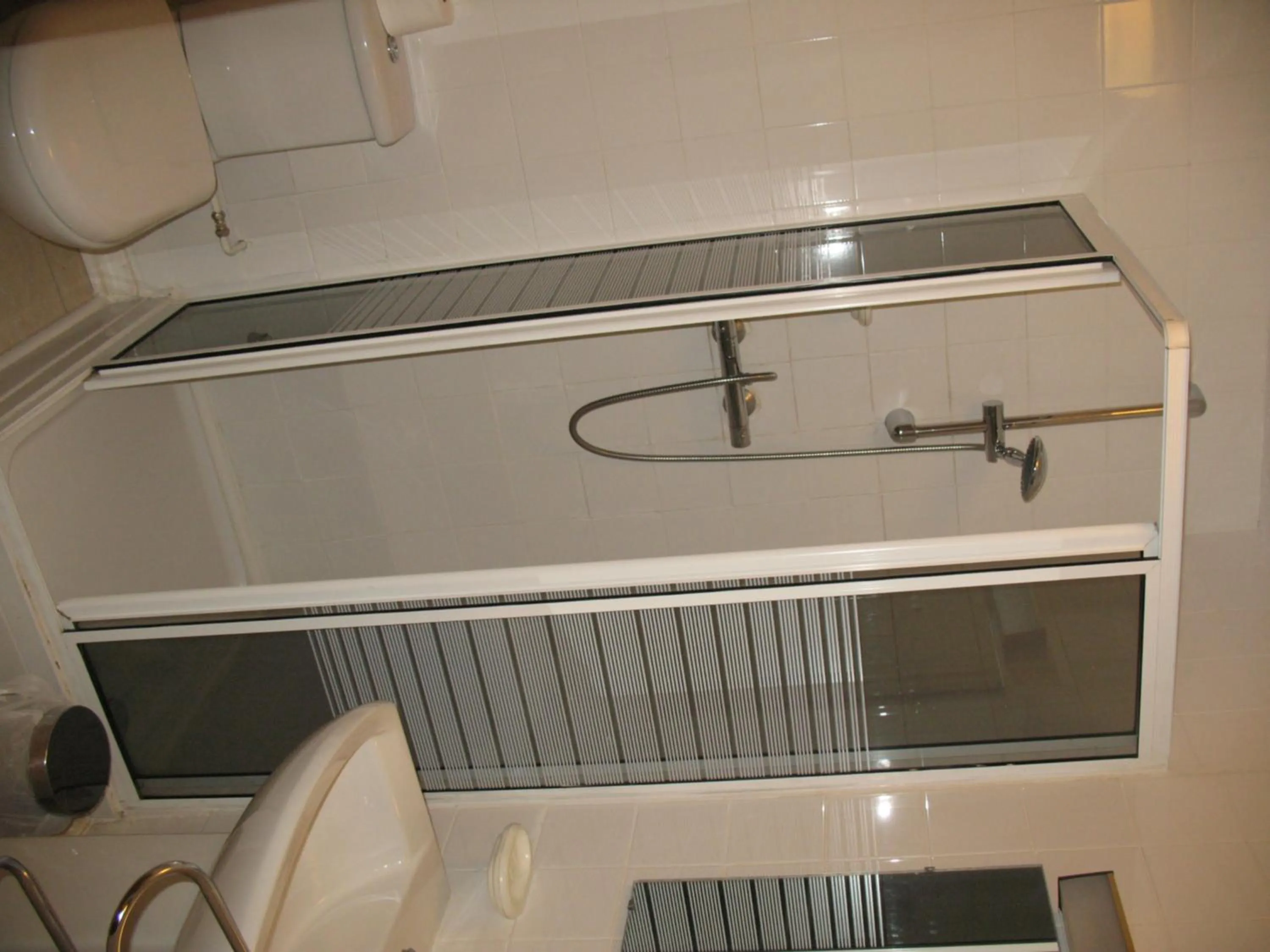 Bathroom in Michaelson House Hotel