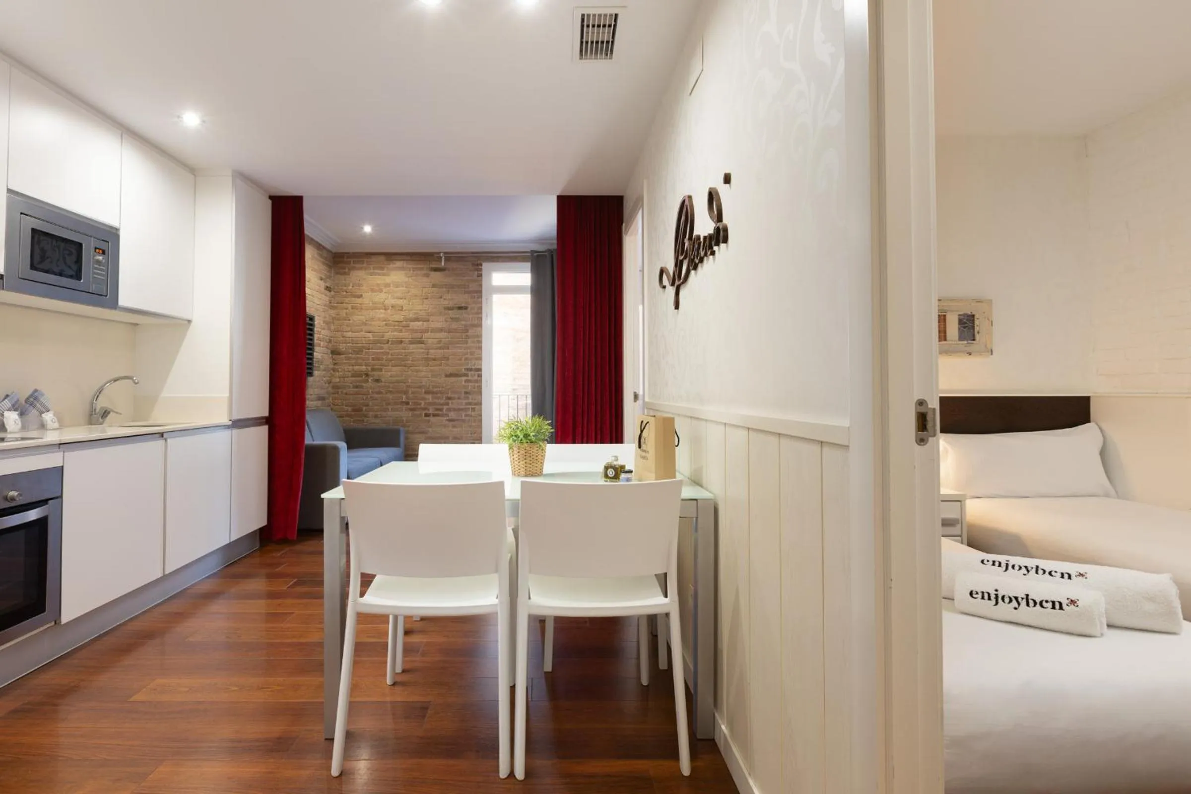 Bed in Enjoybcn Gaudi Apartments