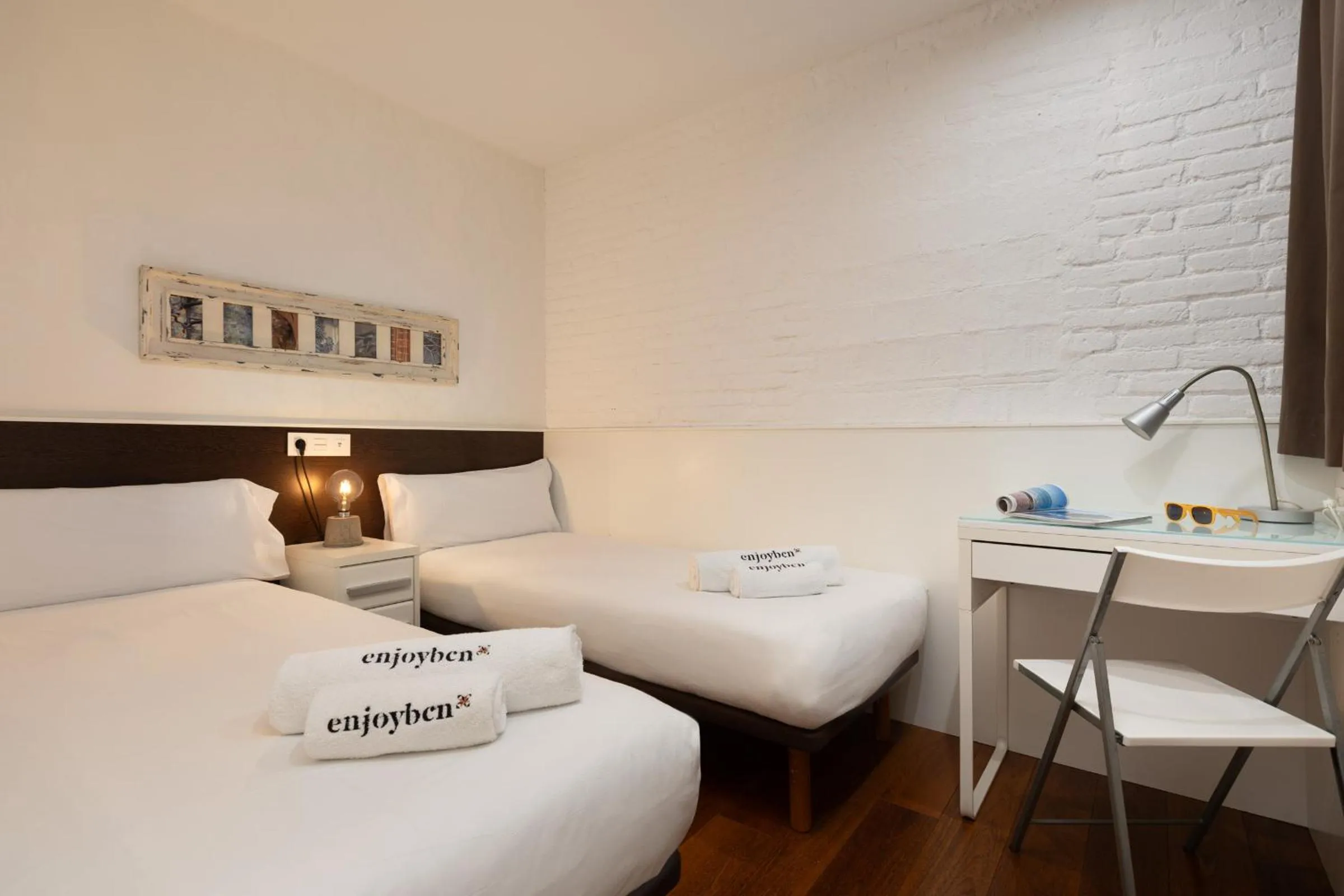 Bed in Enjoybcn Gaudi Apartments