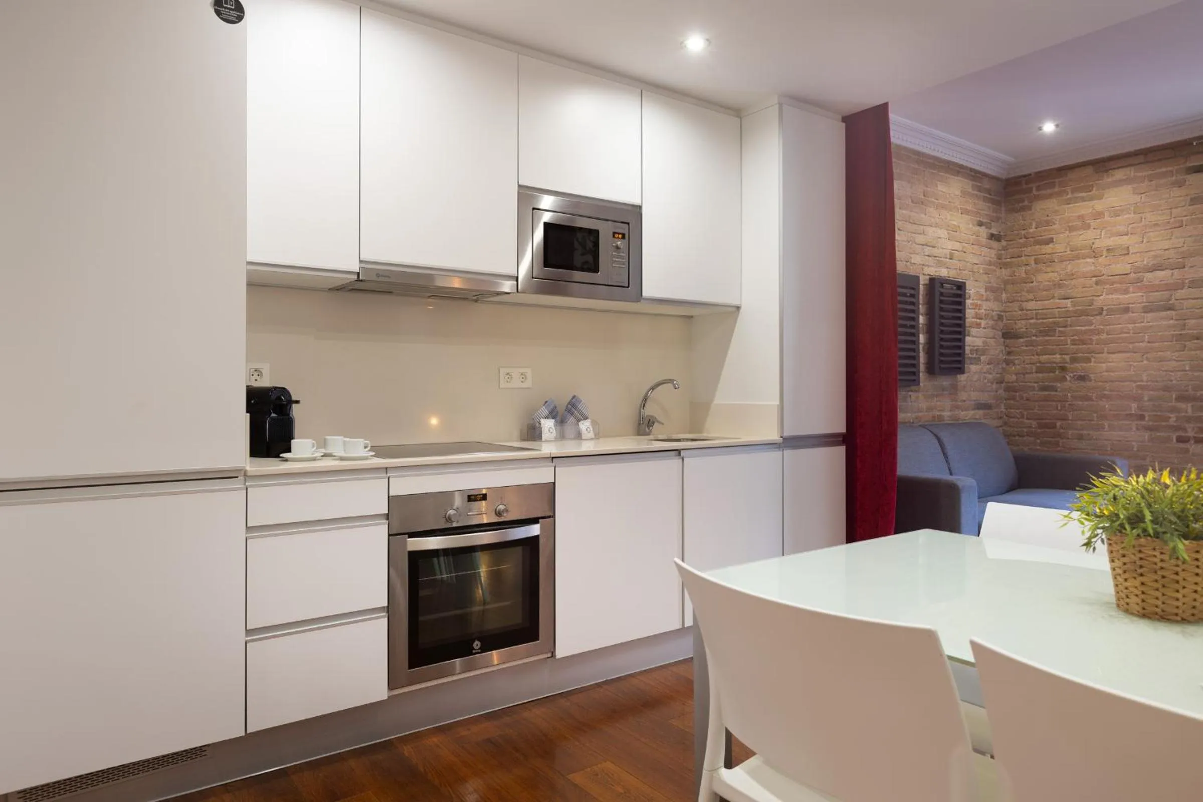 Enjoybcn Gaudi Apartments