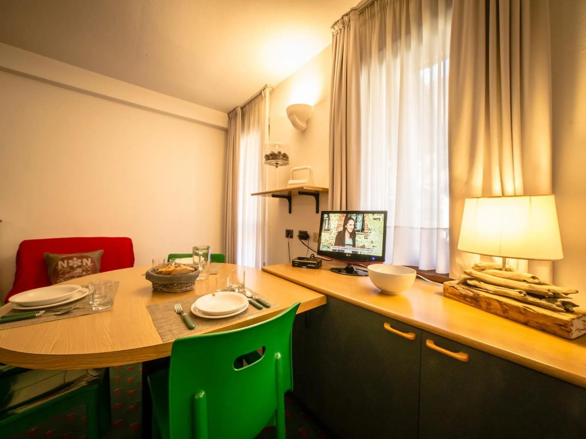 Dining area in Residence Apfel