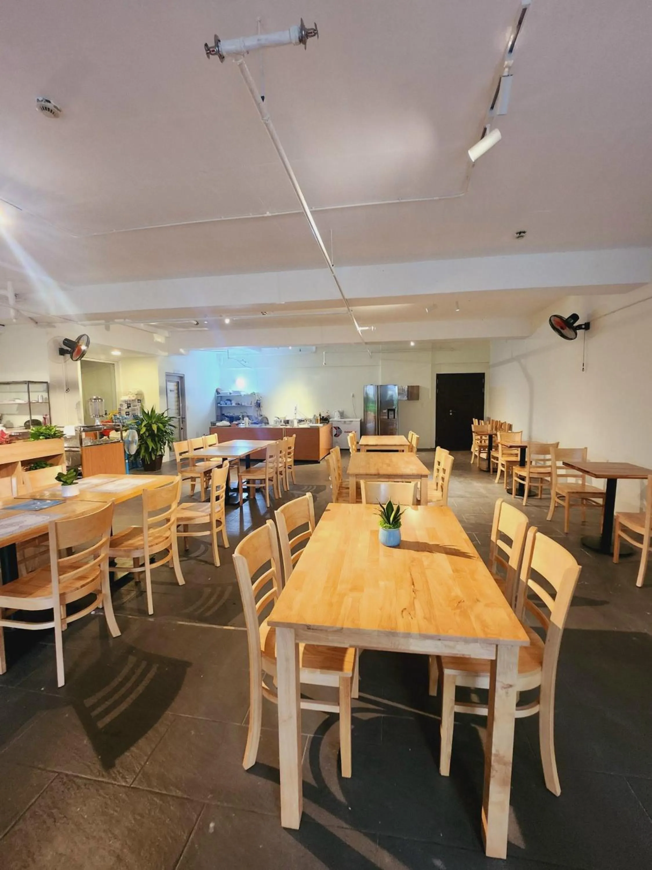 Restaurant/places to eat in Michael Apartment Scenic Valley