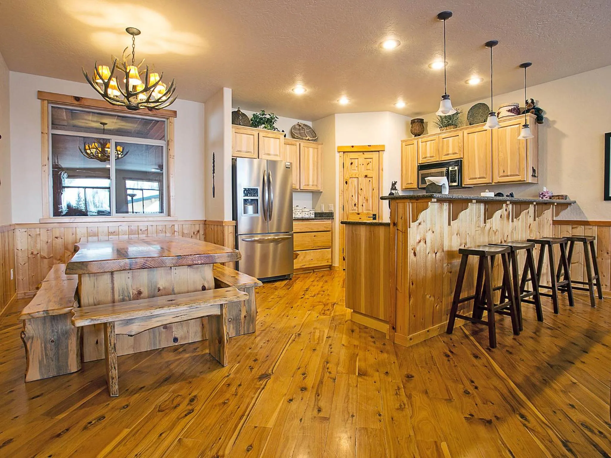 Spacious Sandpoint Chalet with Hot Tub Views