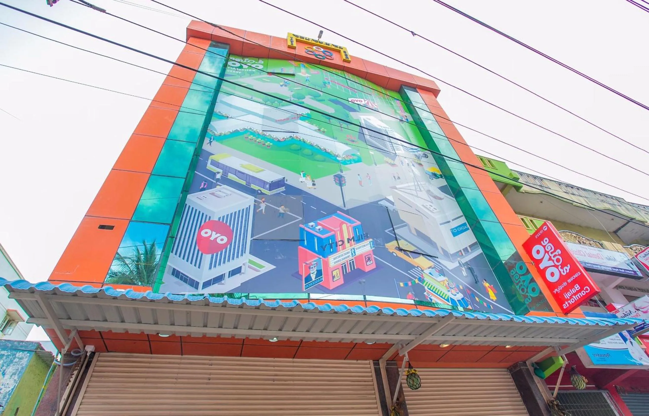 Facade/entrance in Hotel O Sri Hari Premium Comforts Near Sandhya Digital K Theatre