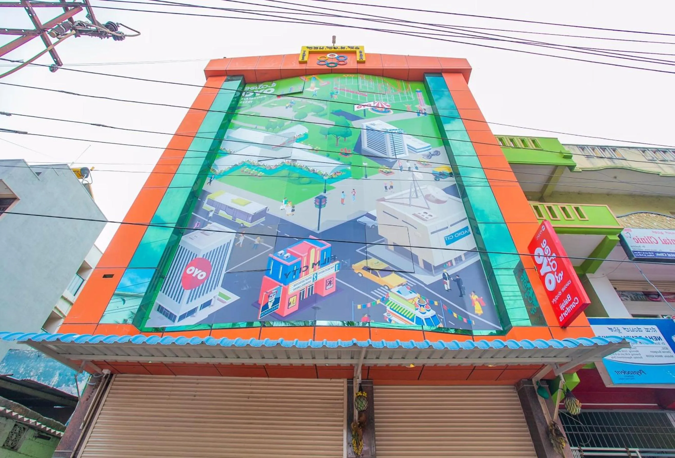 Facade/entrance in Hotel O Sri Hari Premium Comforts Near Sandhya Digital K Theatre