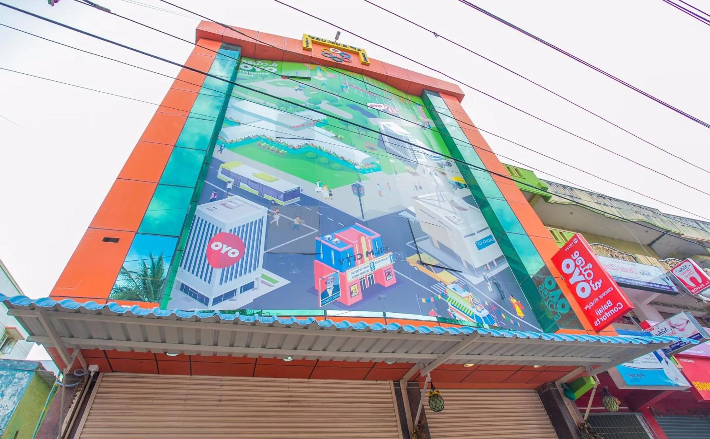 Facade/entrance in Hotel O Sri Hari Premium Comforts Near Sandhya Digital K Theatre