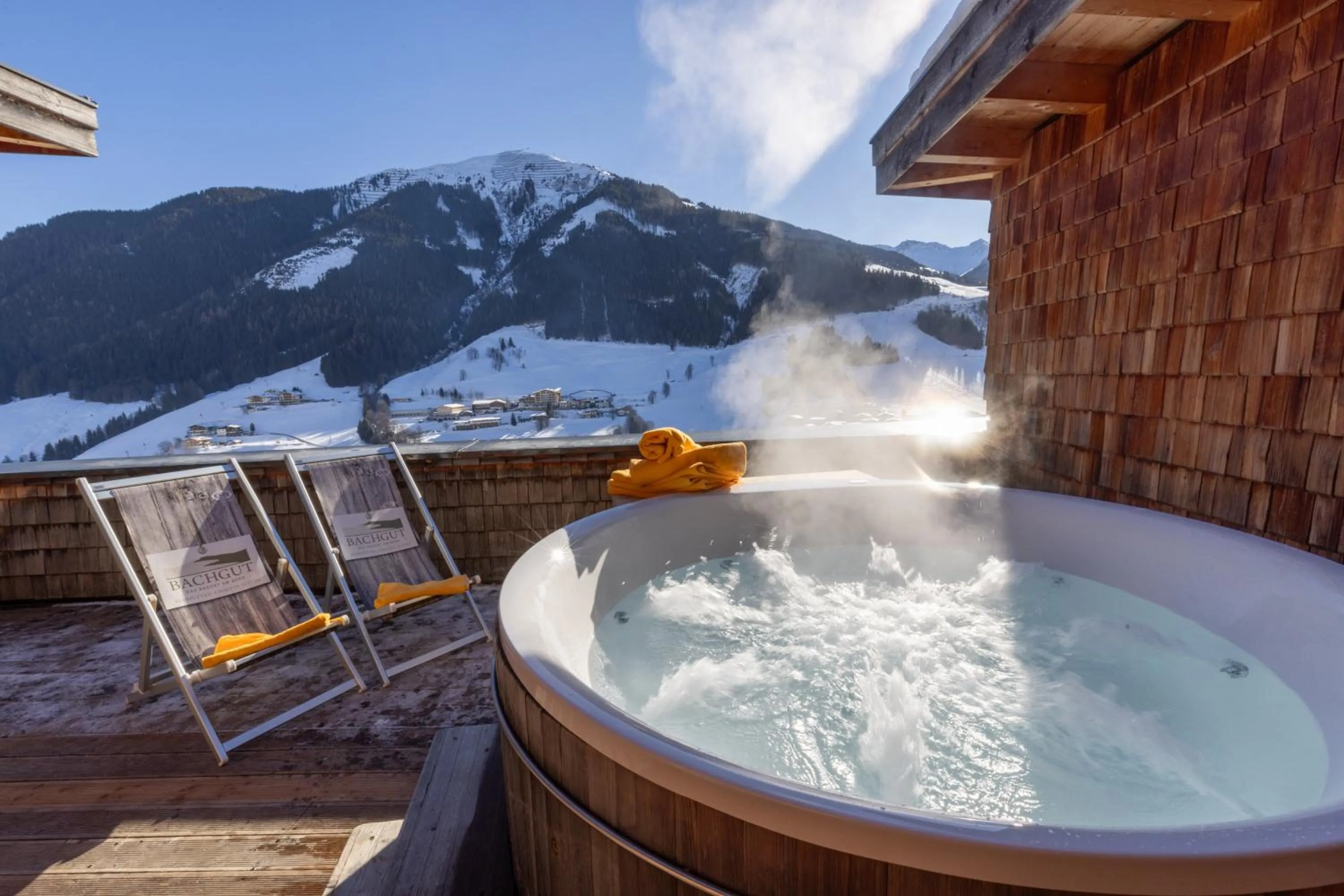 Hot Tub in Bachgut - Das Resort am Berg