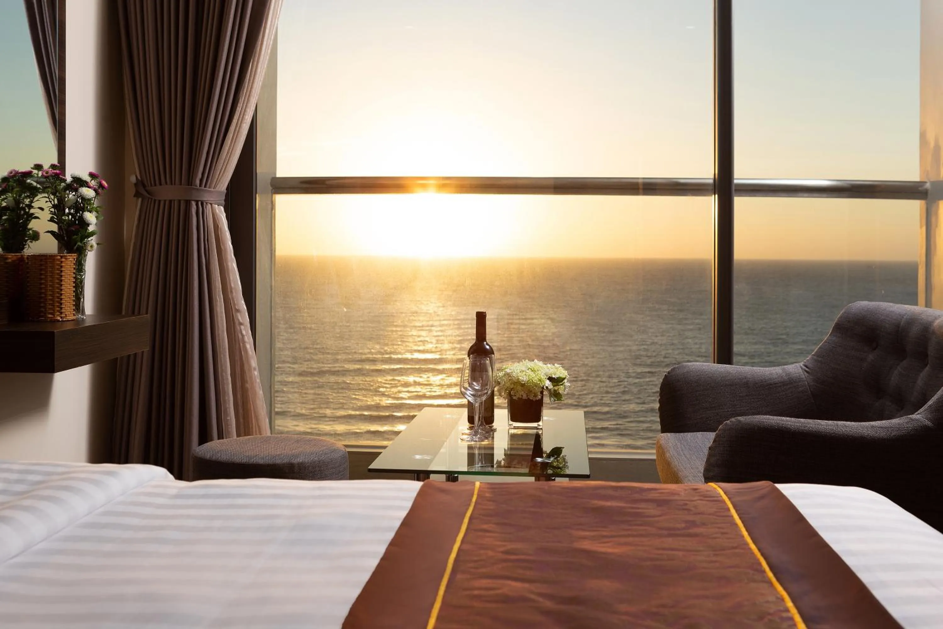 Bedroom, Bed in Nolis Hotel