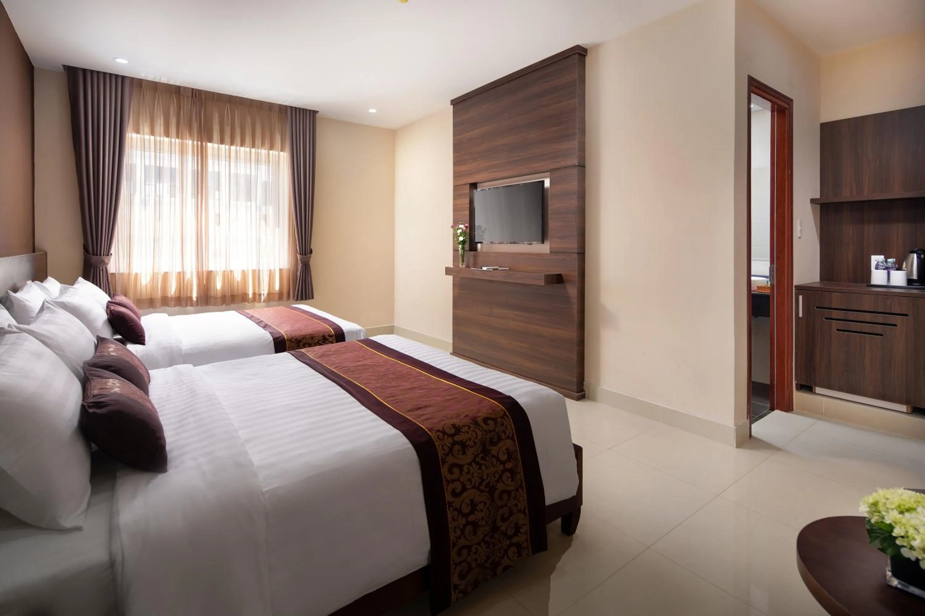 Photo of the whole room, Bed in Nolis Hotel