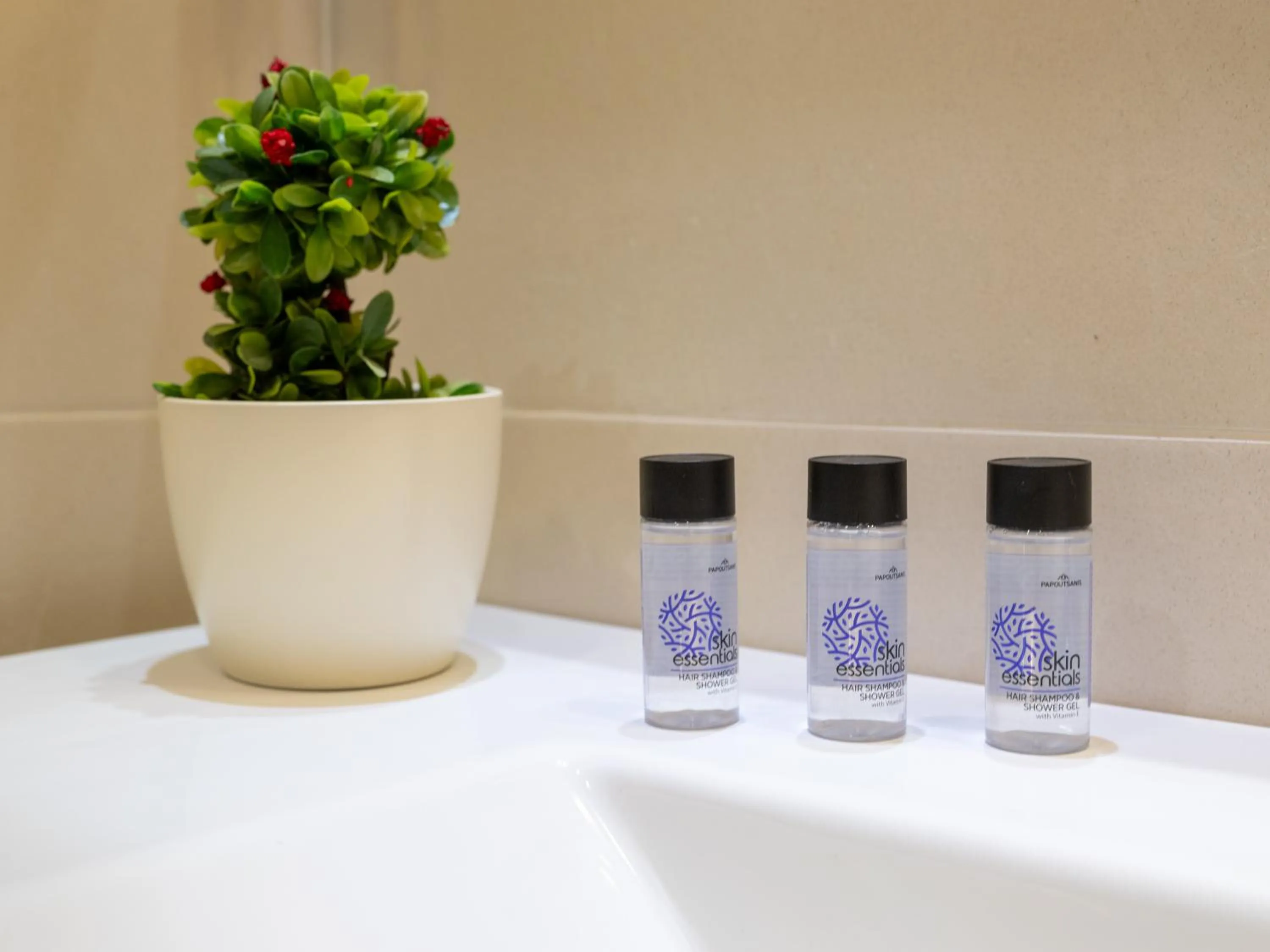 Bathroom in Athinaiko Hotel