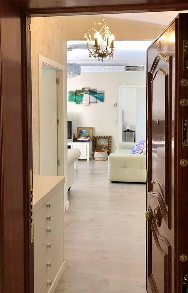 Apartamento a 50 metros de la playa malagueta con vistas al mar