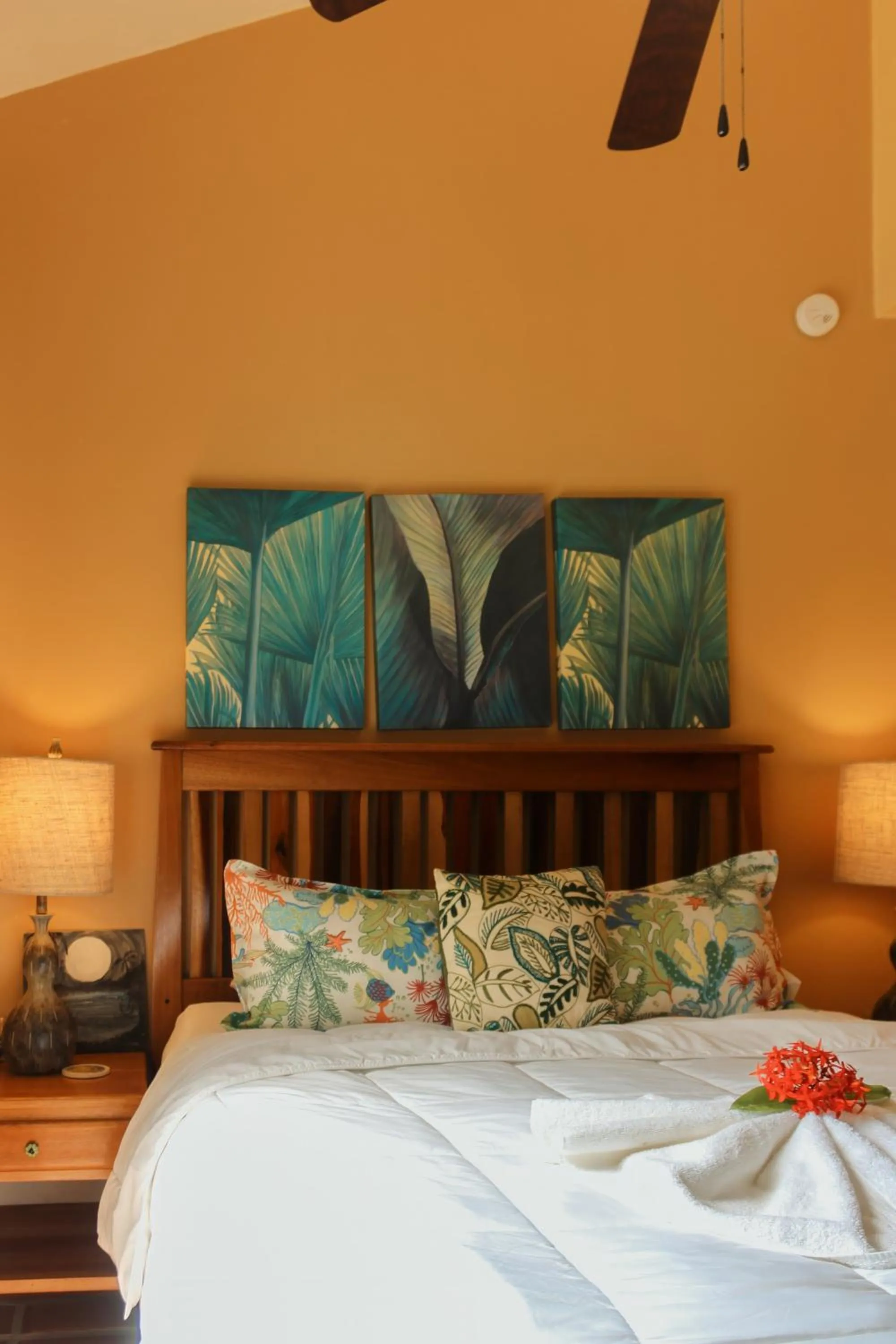 Bedroom, Bed in Sapphire Beach Resort