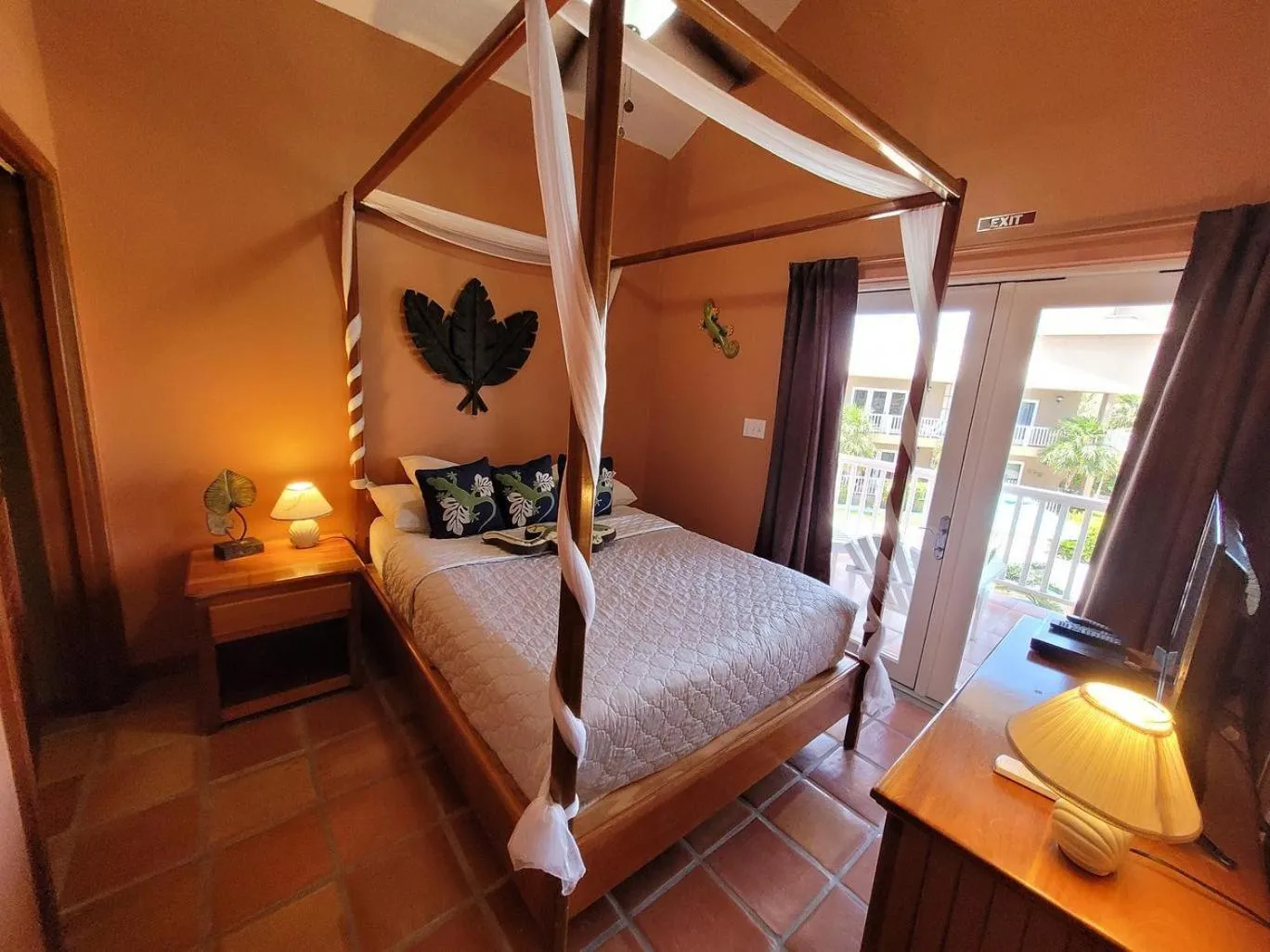 Bed in Sapphire Beach Resort