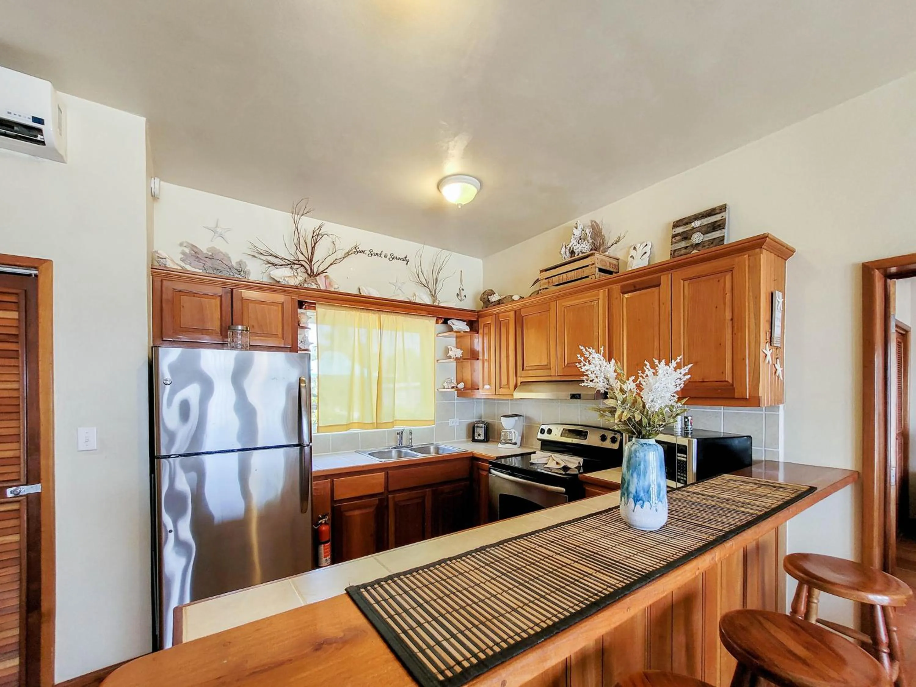 kitchen in Sapphire Beach Resort