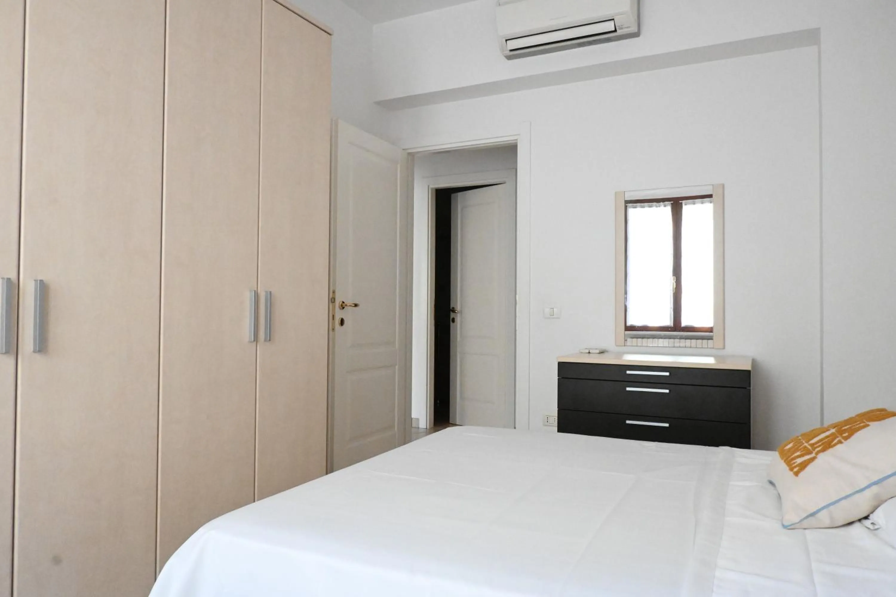 Bed in N044 - Numana, nuovo trilocale con aria condizionata e parcheggio