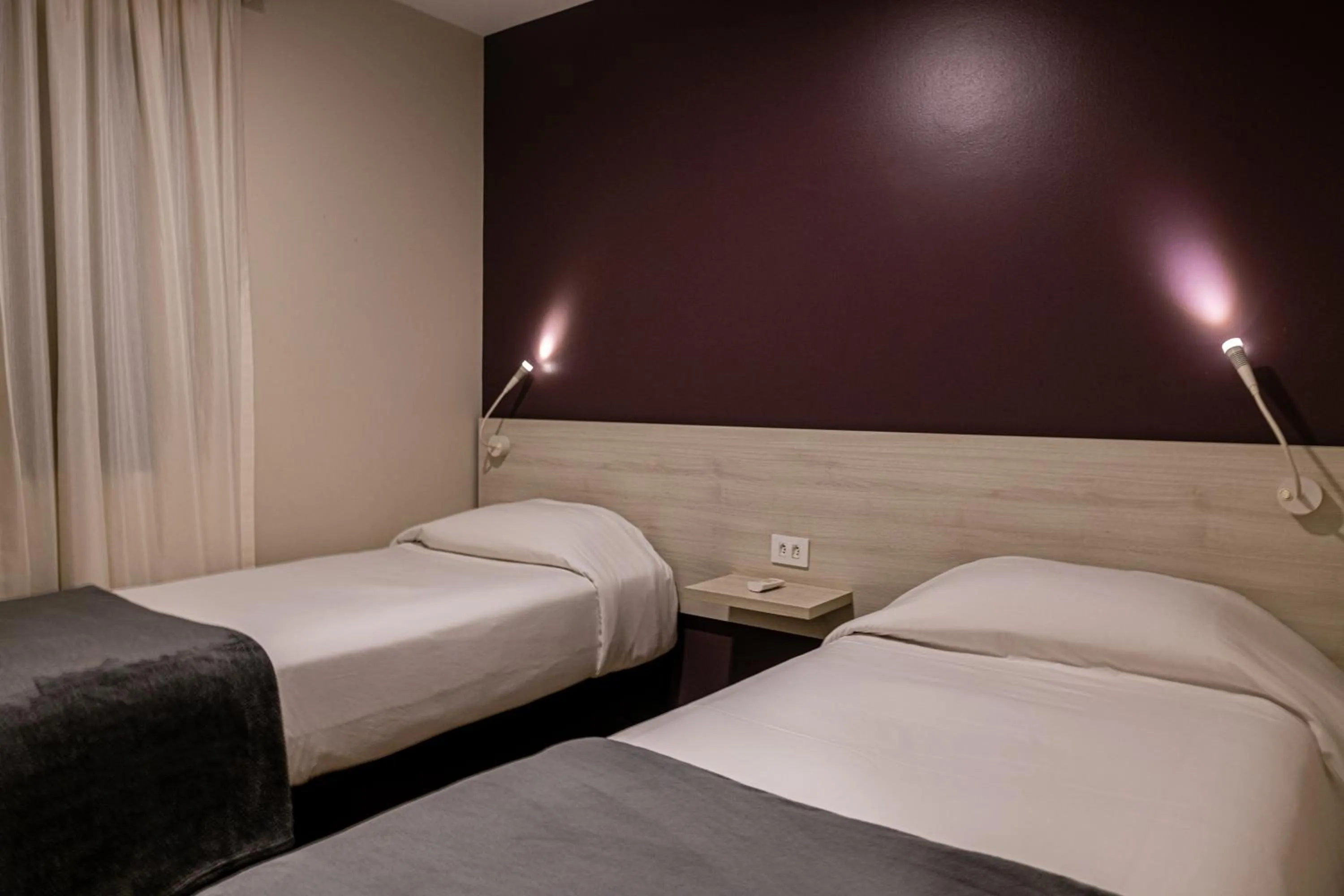 Bed in Travel Inn Flats Jardins