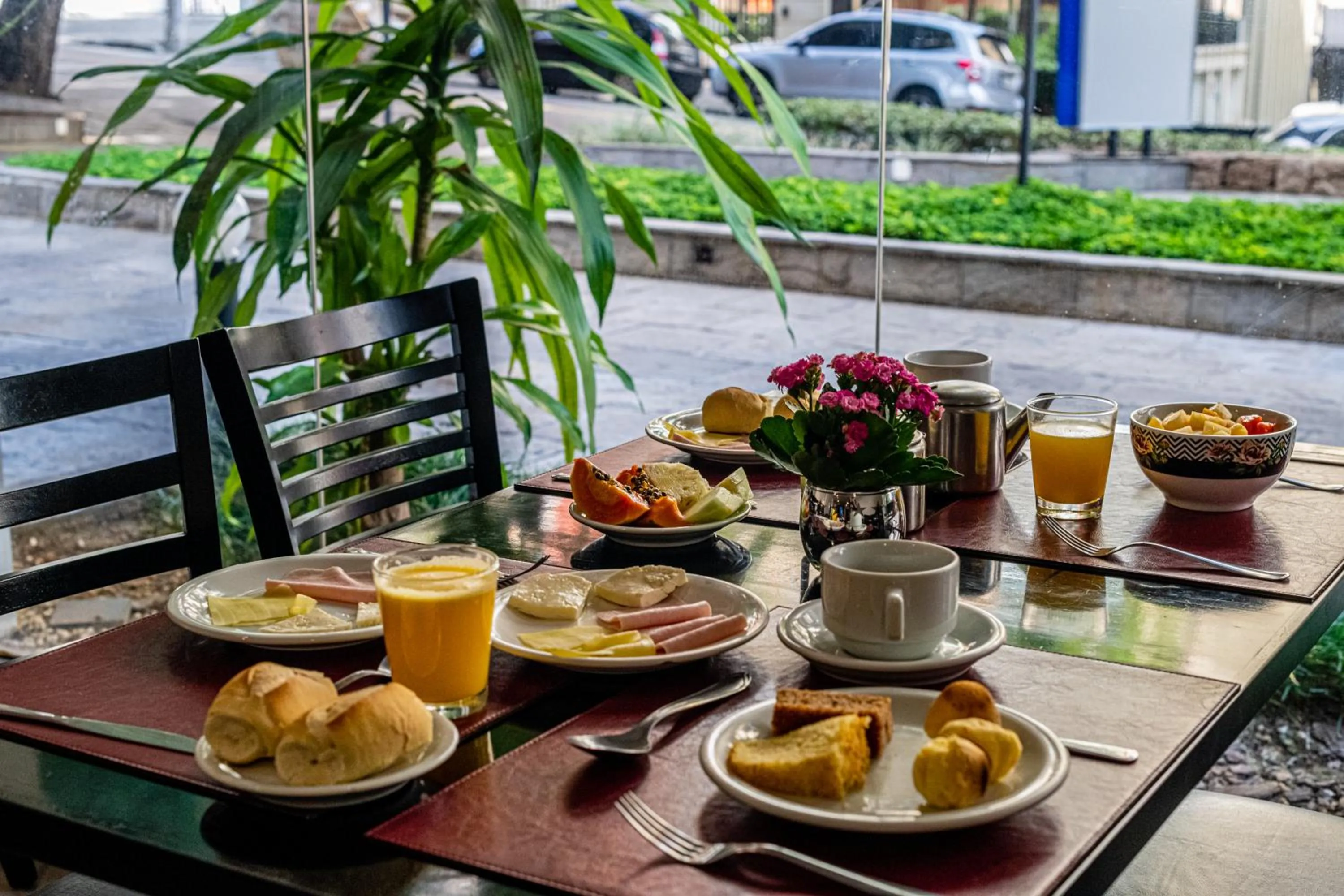 Food and drinks in Travel Inn Flats Jardins