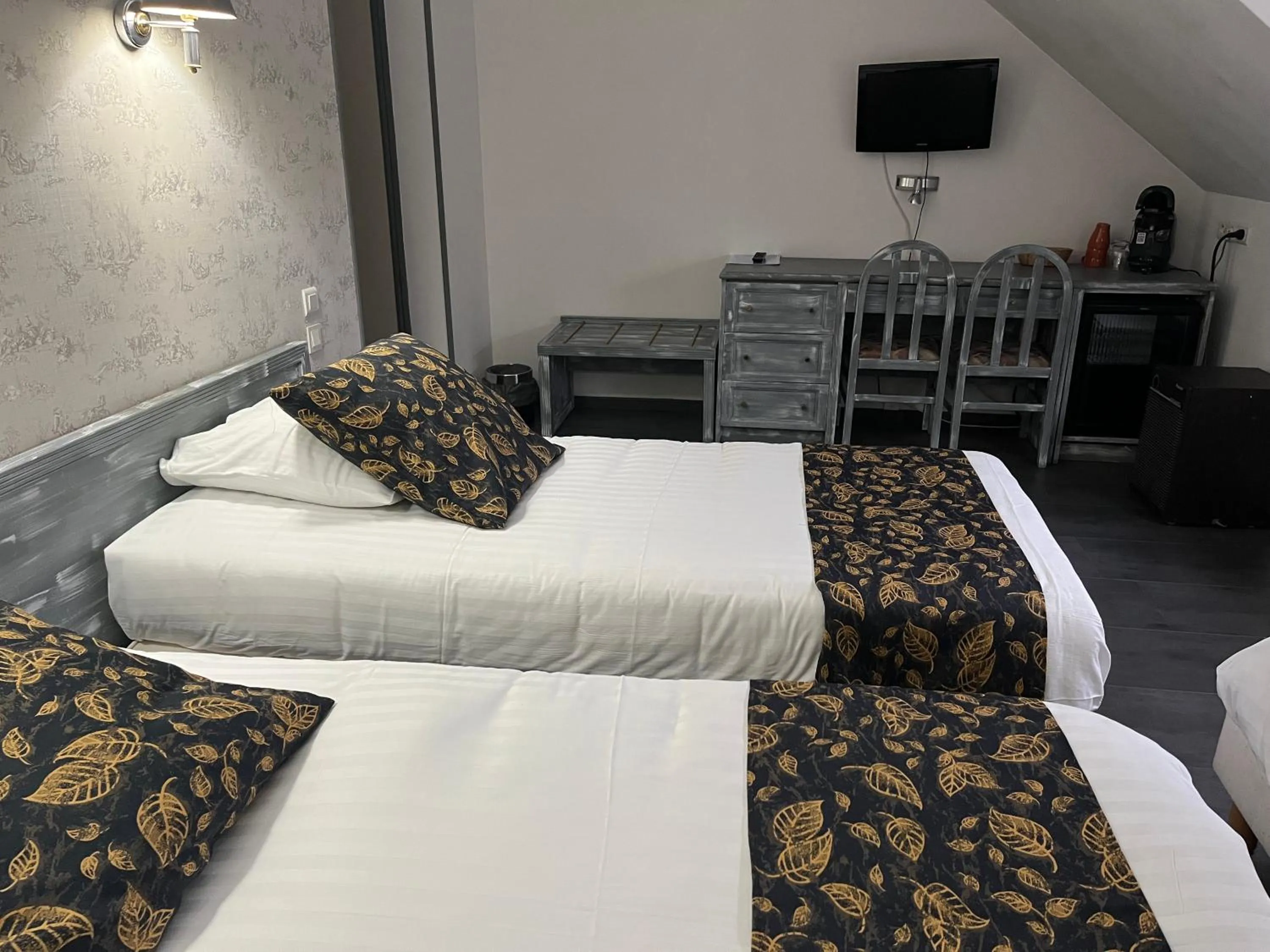 Bed in Hotel Val Saint Hilaire