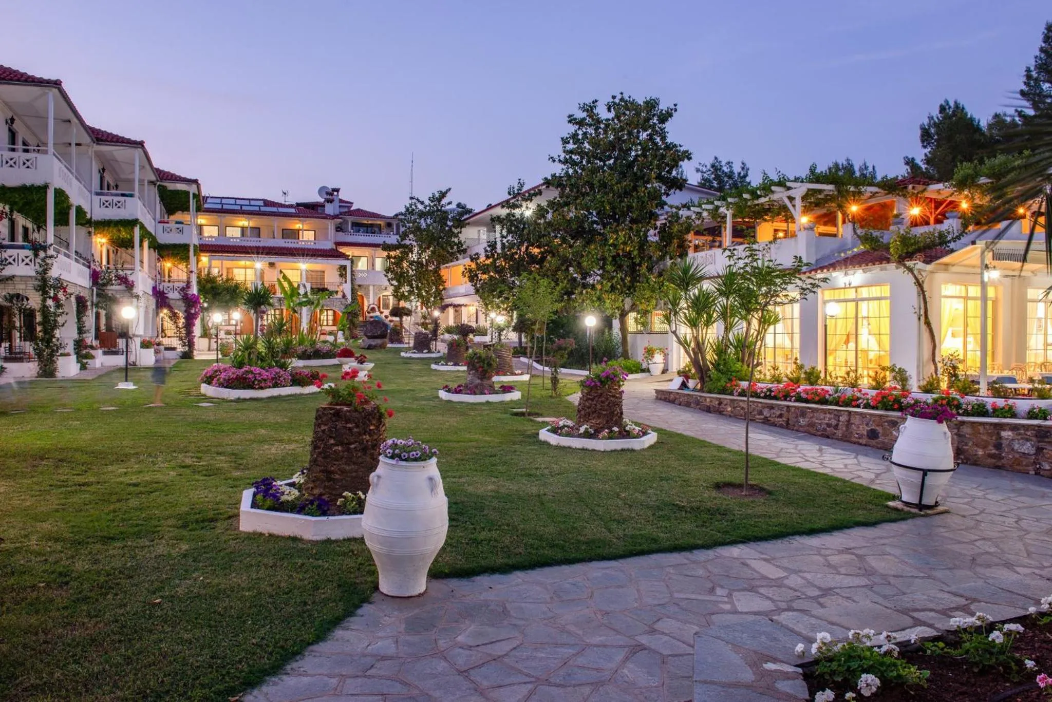 Garden in Porfi Beach Hotel