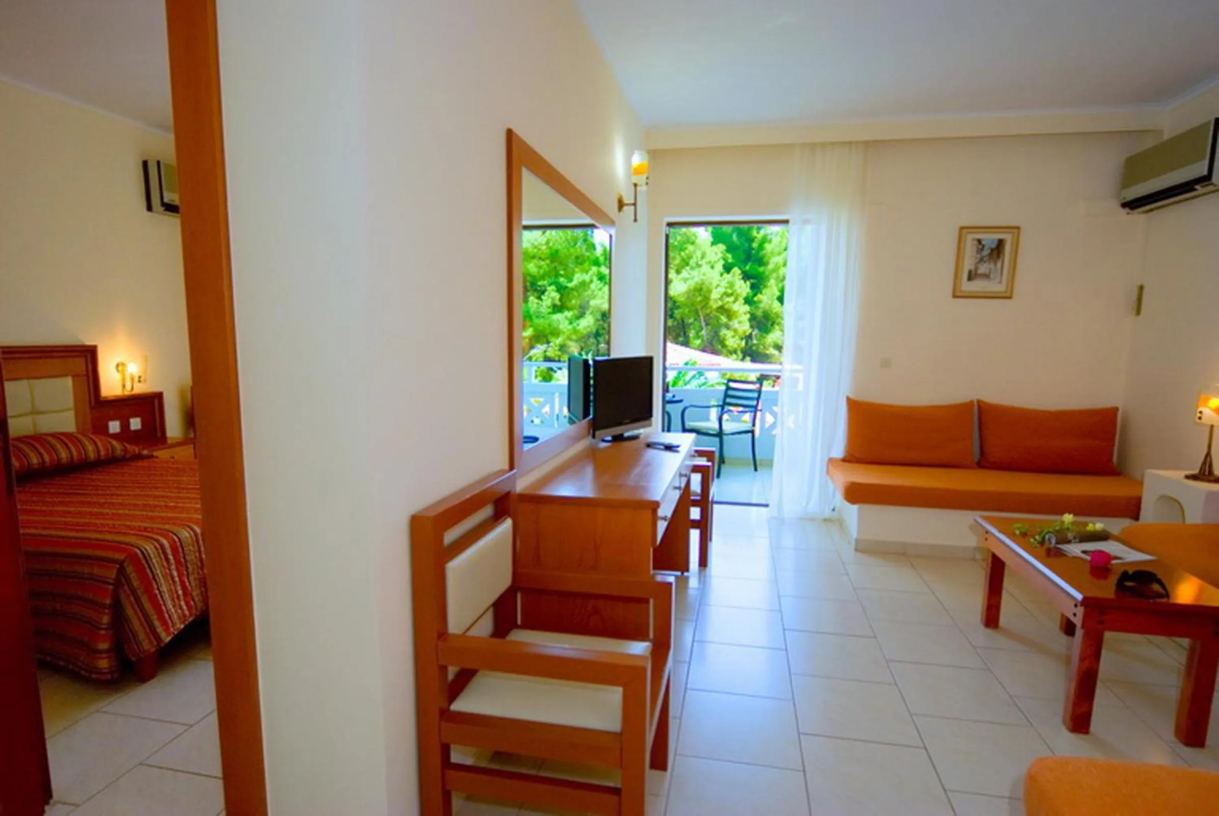 TV and multimedia in Porfi Beach Hotel