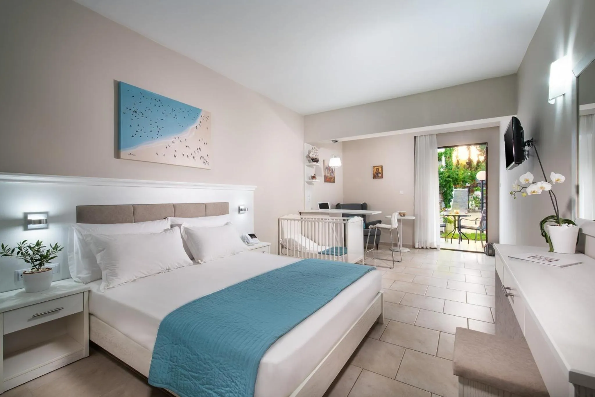 Bedroom, Bed in Porfi Beach Hotel