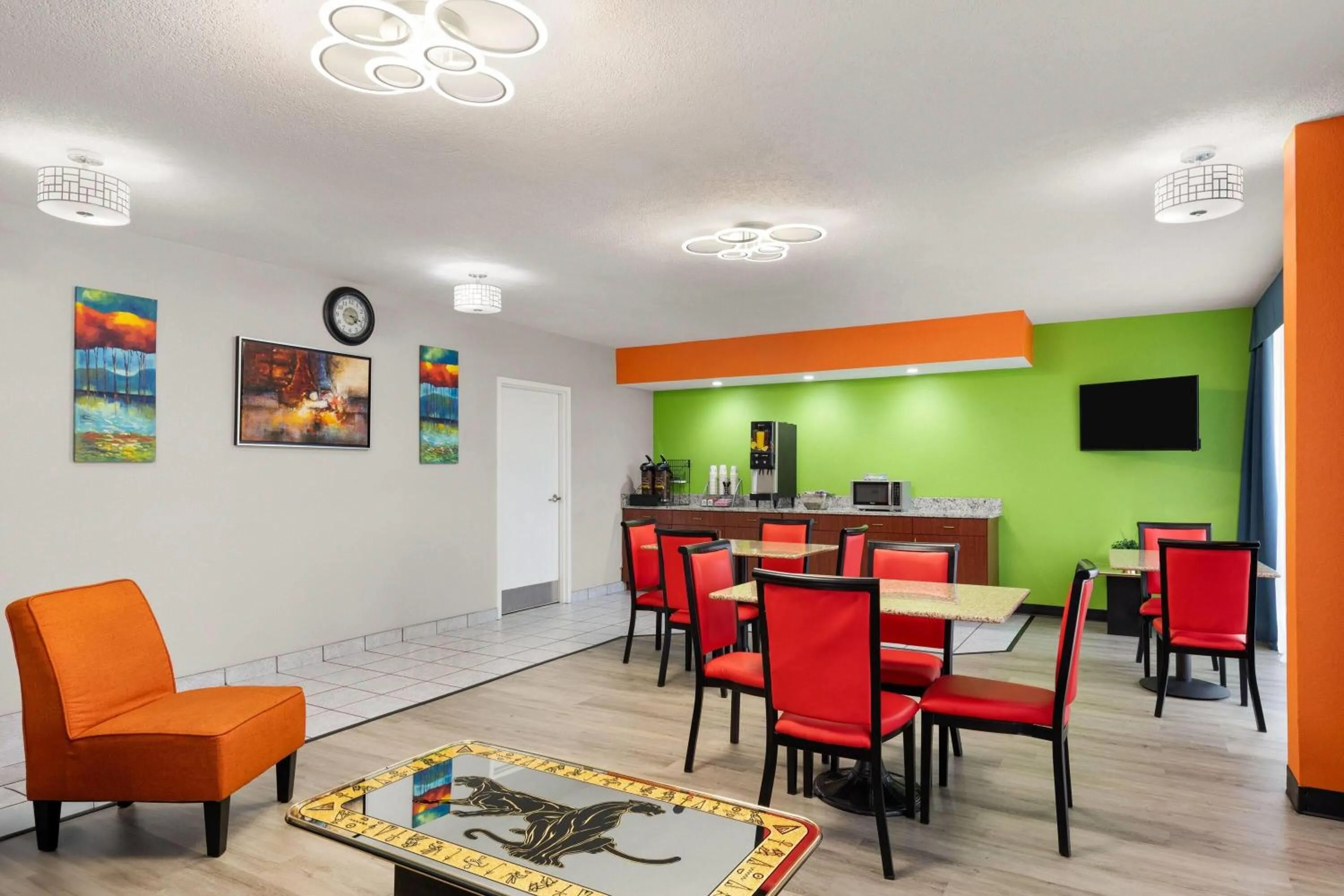 Breakfast in Super 8 by Wyndham Bulls Gap Greeneville Area