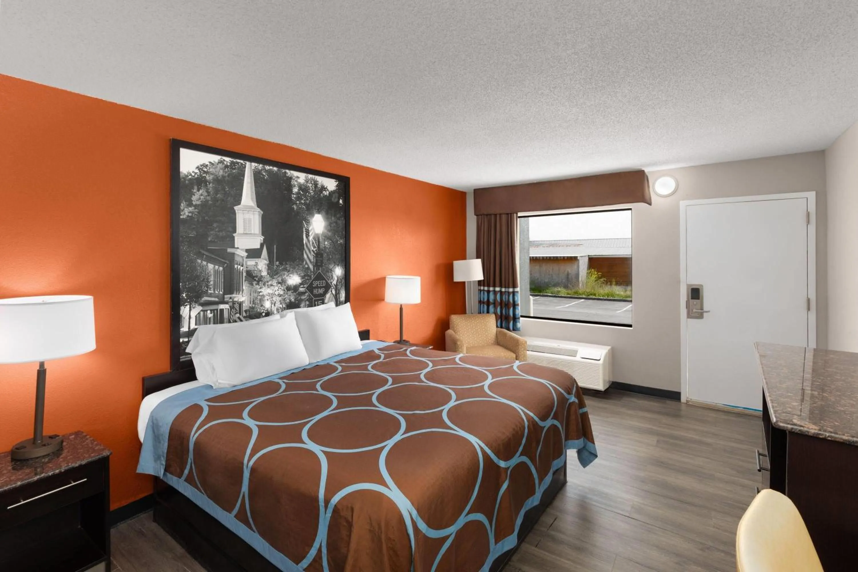 Photo of the whole room, Bed in Super 8 by Wyndham Bulls Gap Greeneville Area