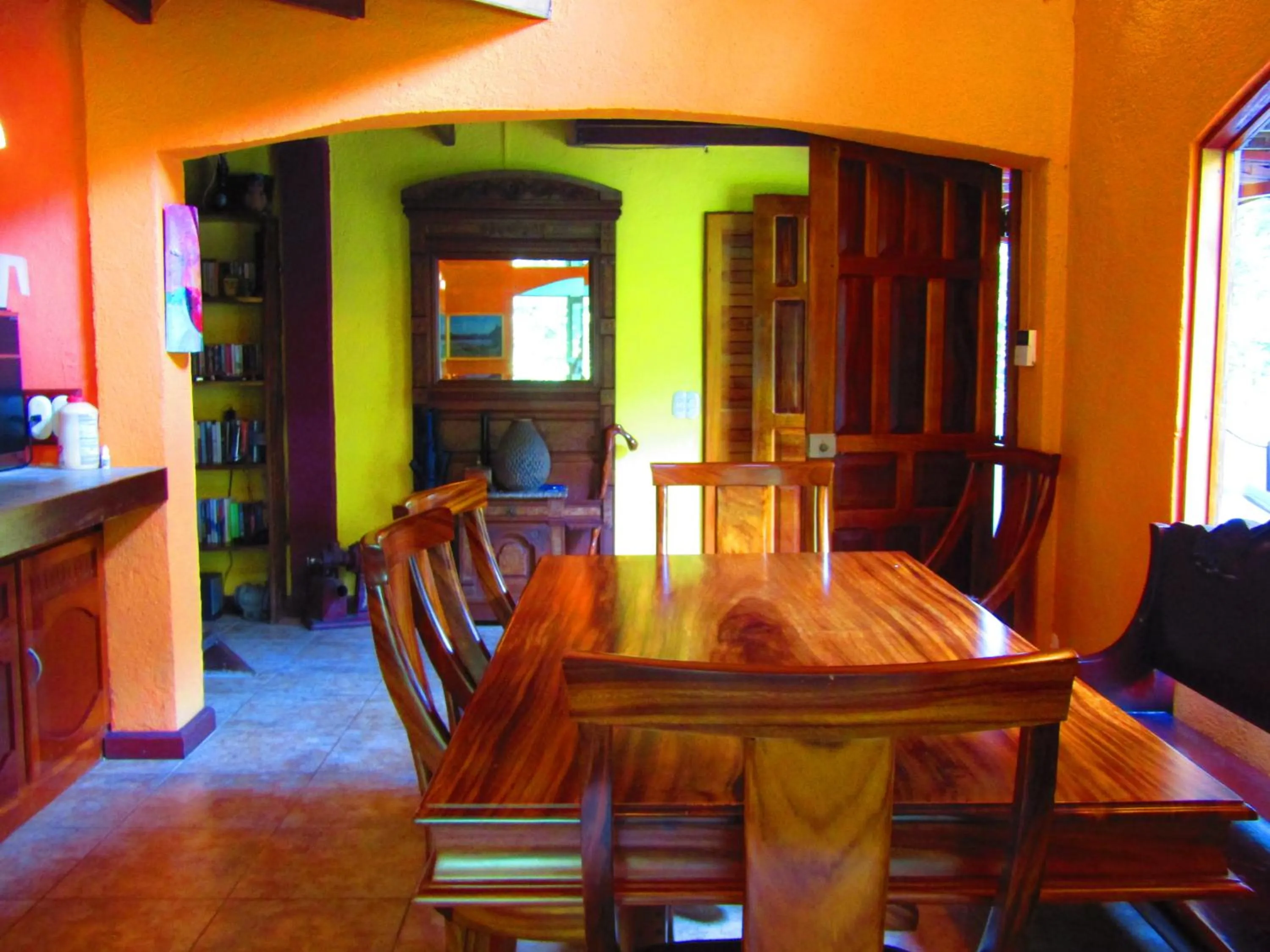 Communal kitchen in Agua Inn