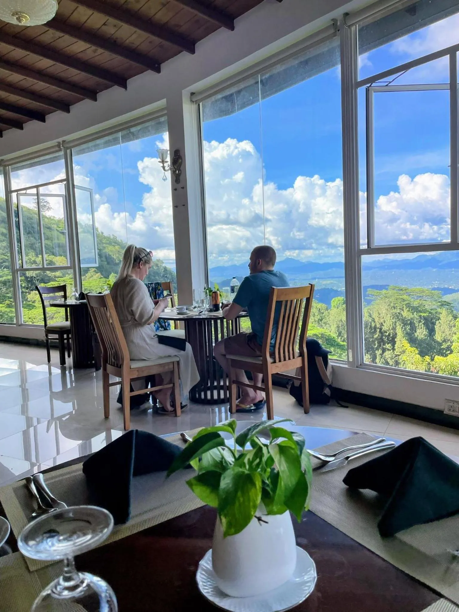 Restaurant/places to eat in Bellwood Hills Resort & Spa