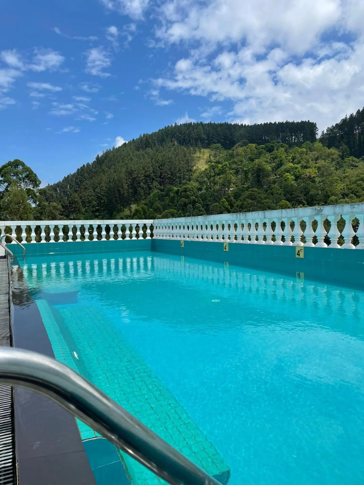 Swimming pool in Bellwood Hills Resort & Spa