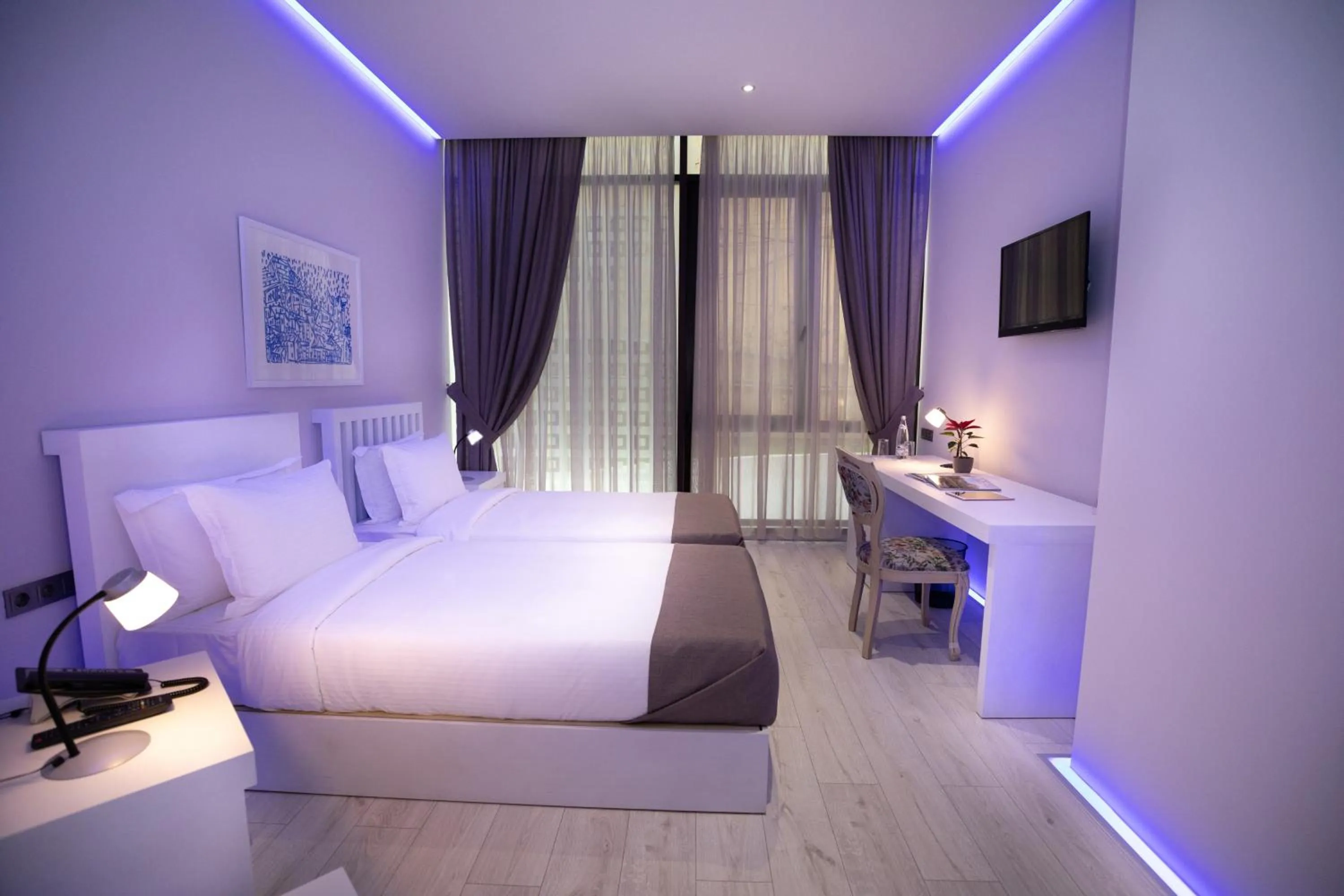 Photo of the whole room, Bed in Metro Hotel Tirana