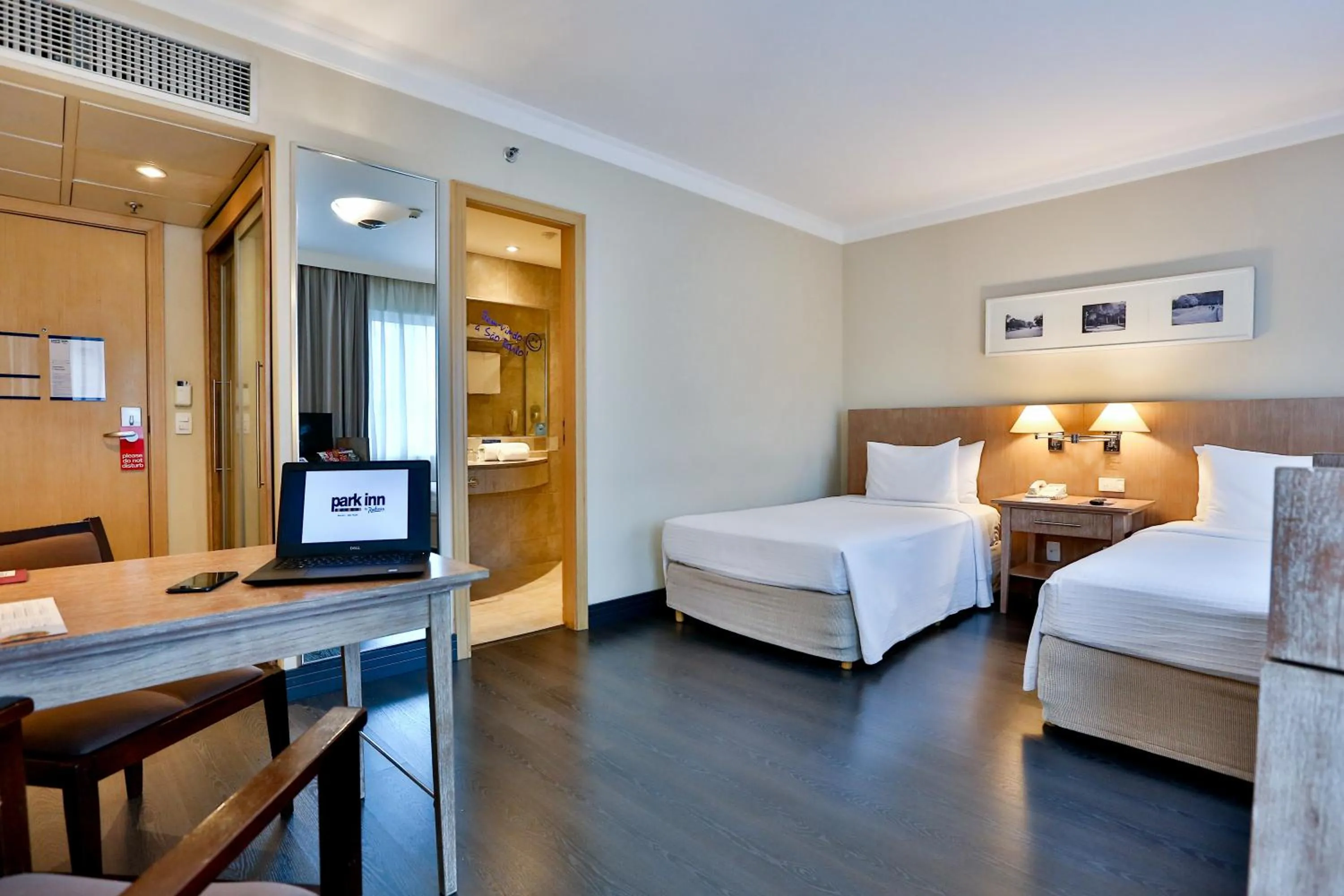 Bed in Park Inn by Radisson Berrini