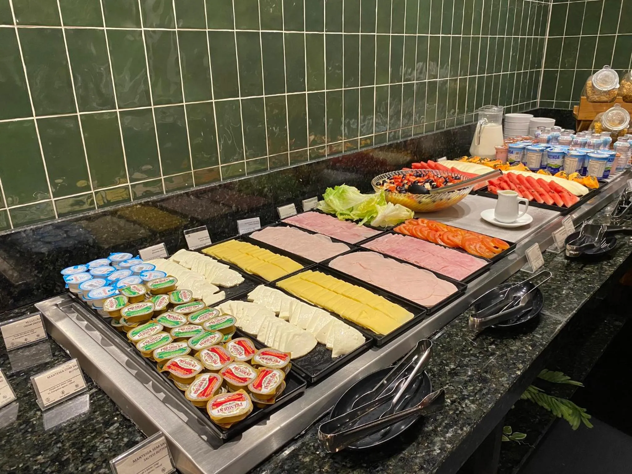 Restaurant/places to eat in Park Inn by Radisson Berrini