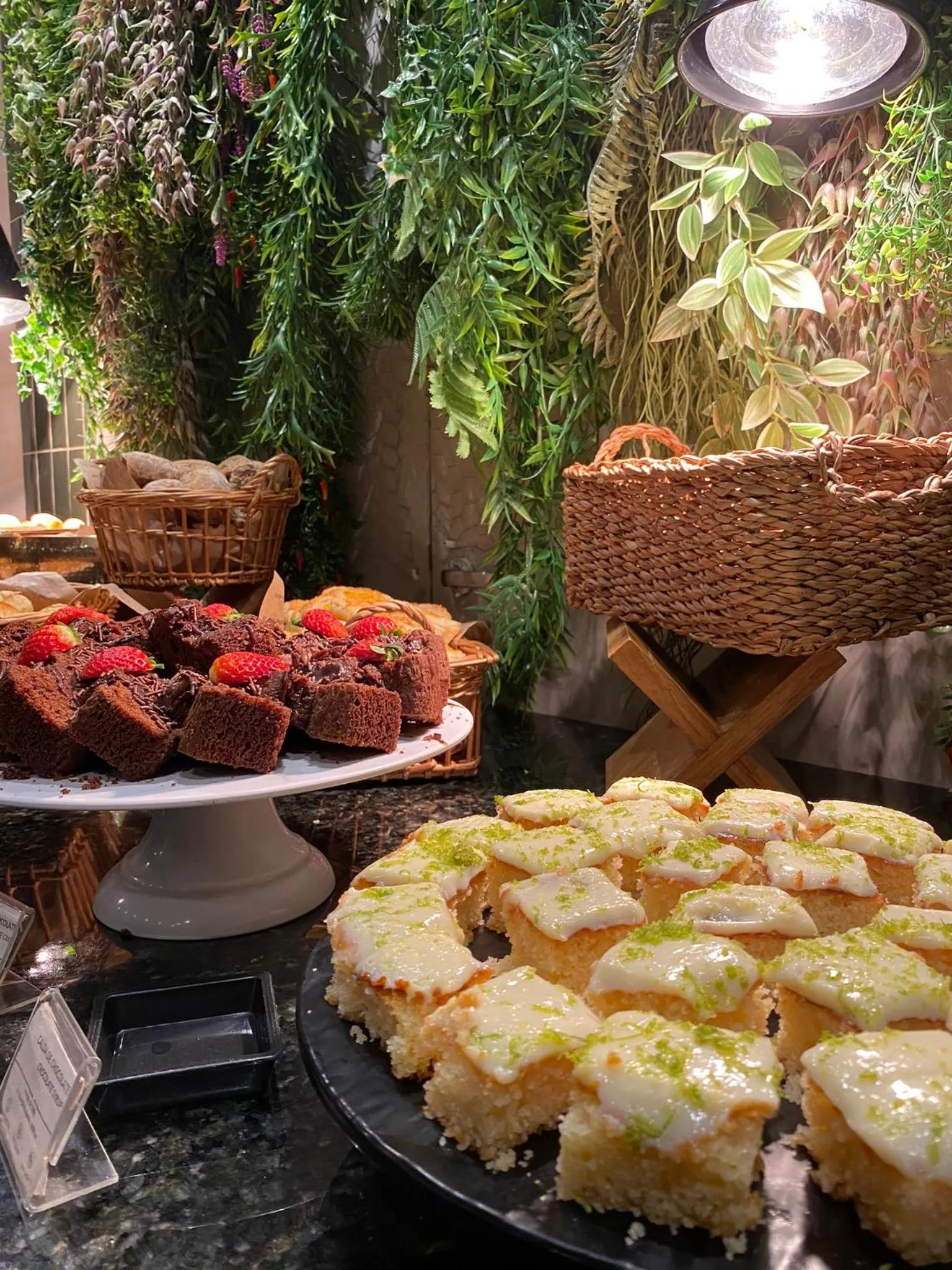 Restaurant/places to eat in Park Inn by Radisson Berrini