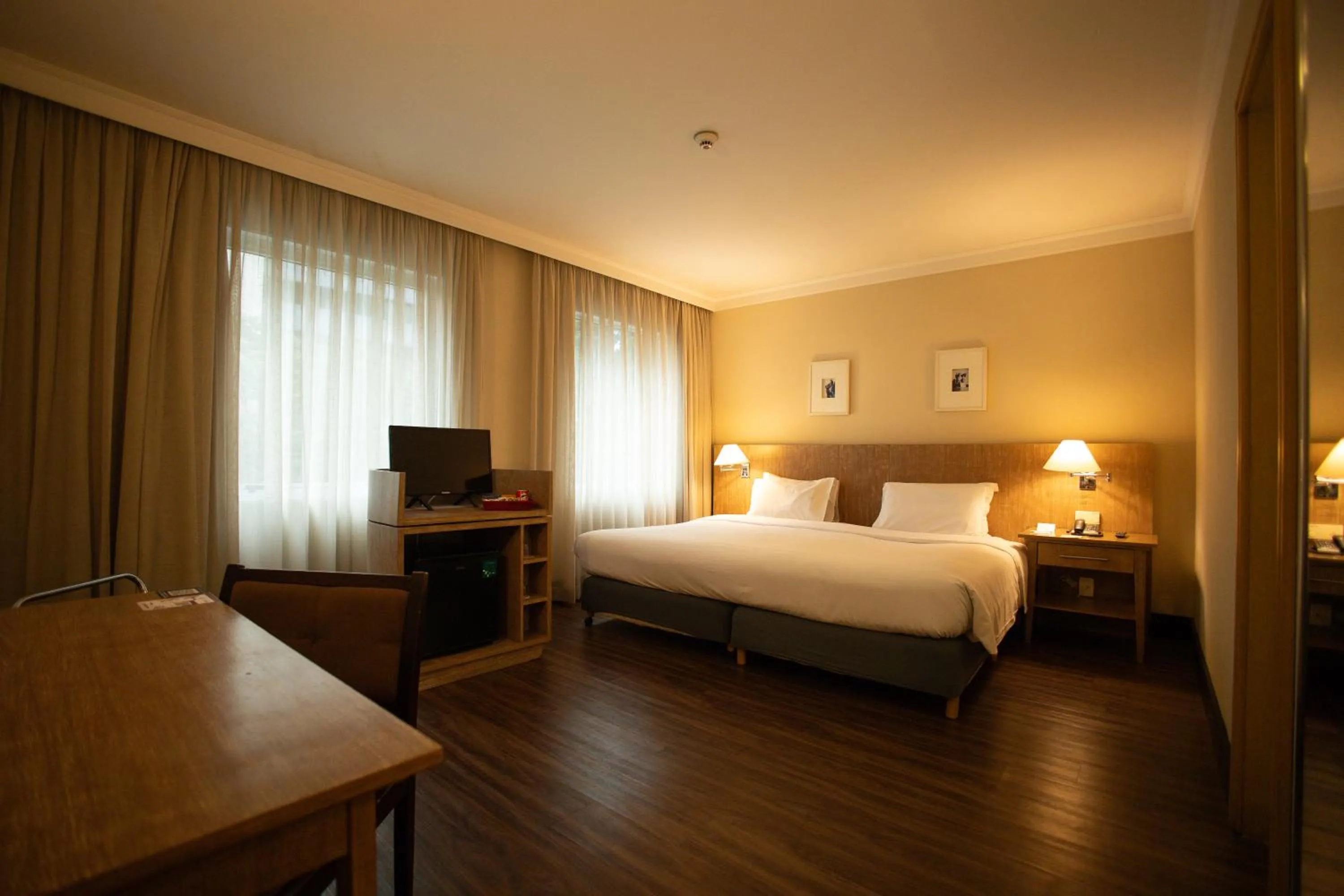 Bed in Park Inn by Radisson Berrini