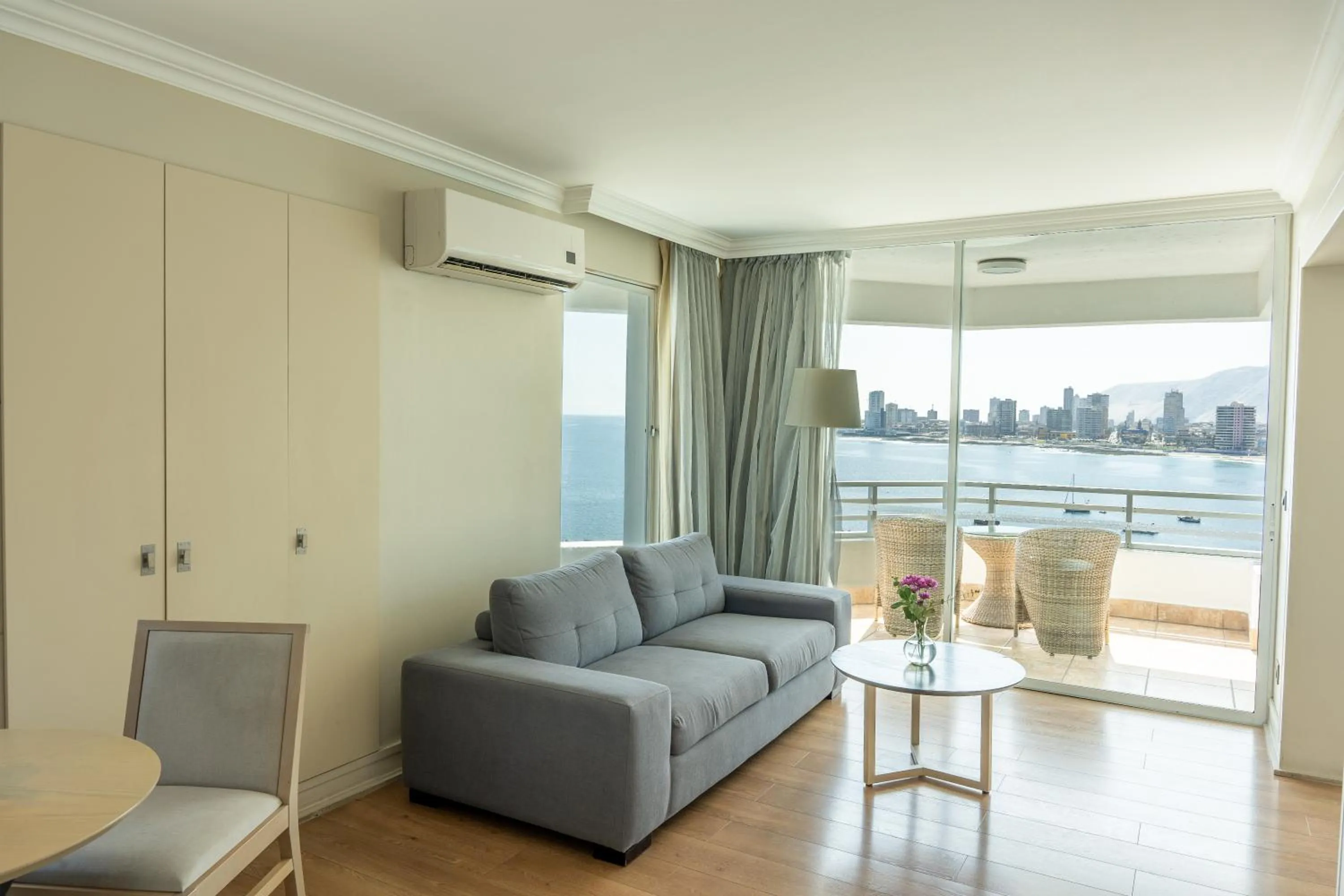 Living room in Terrado Suites Iquique