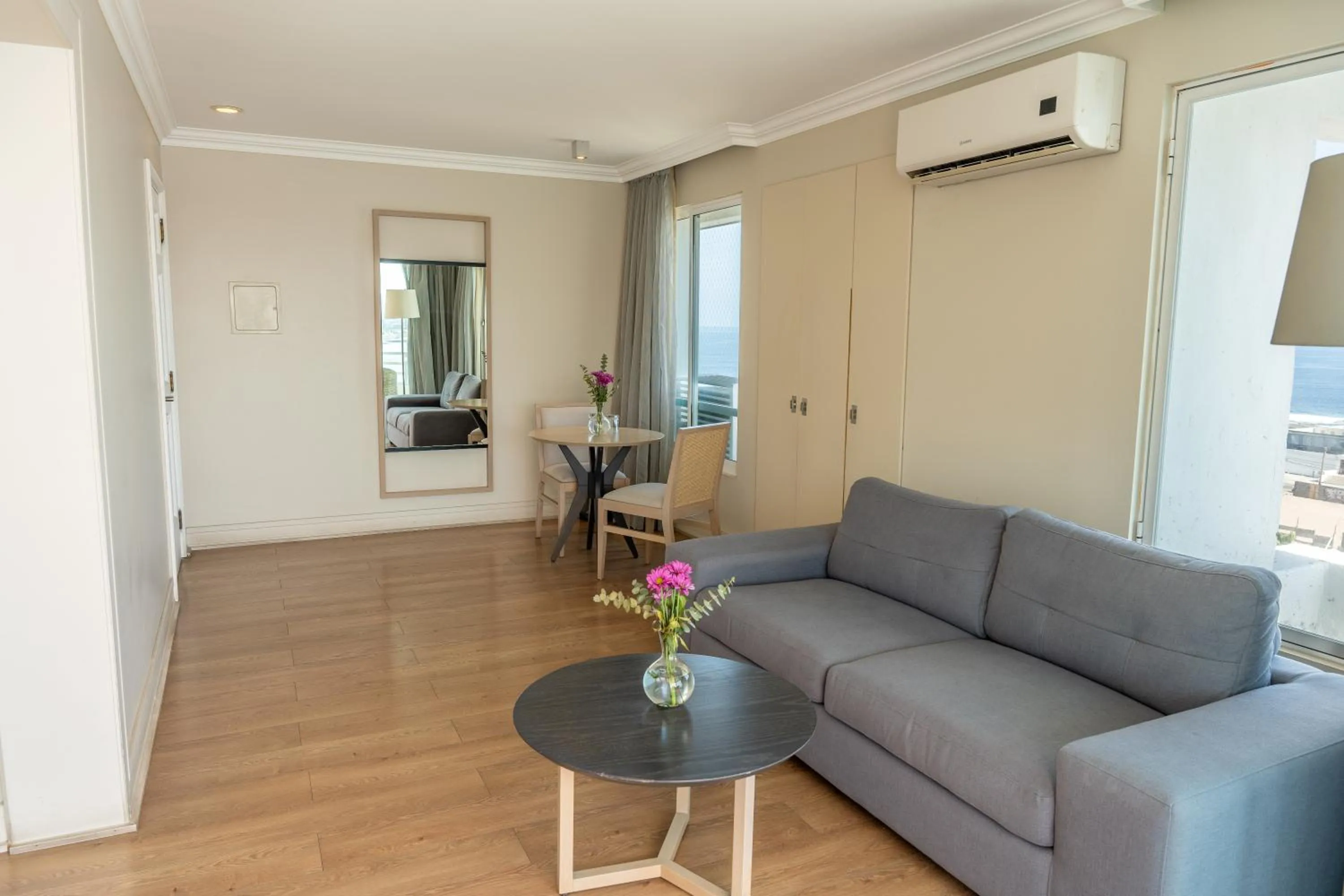 Living room in Terrado Suites Iquique