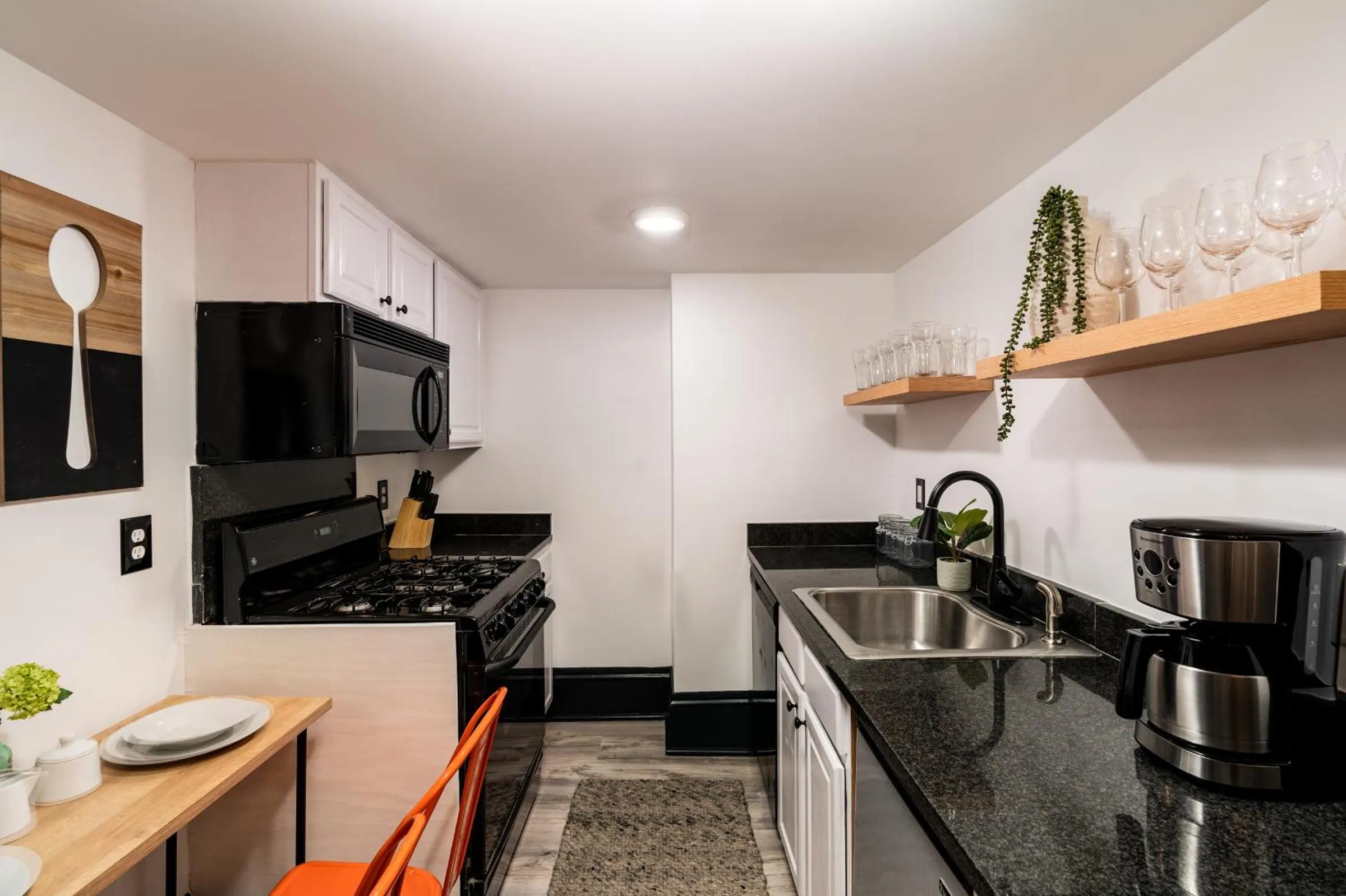 Coffee/tea facilities in Saint Philip Residence