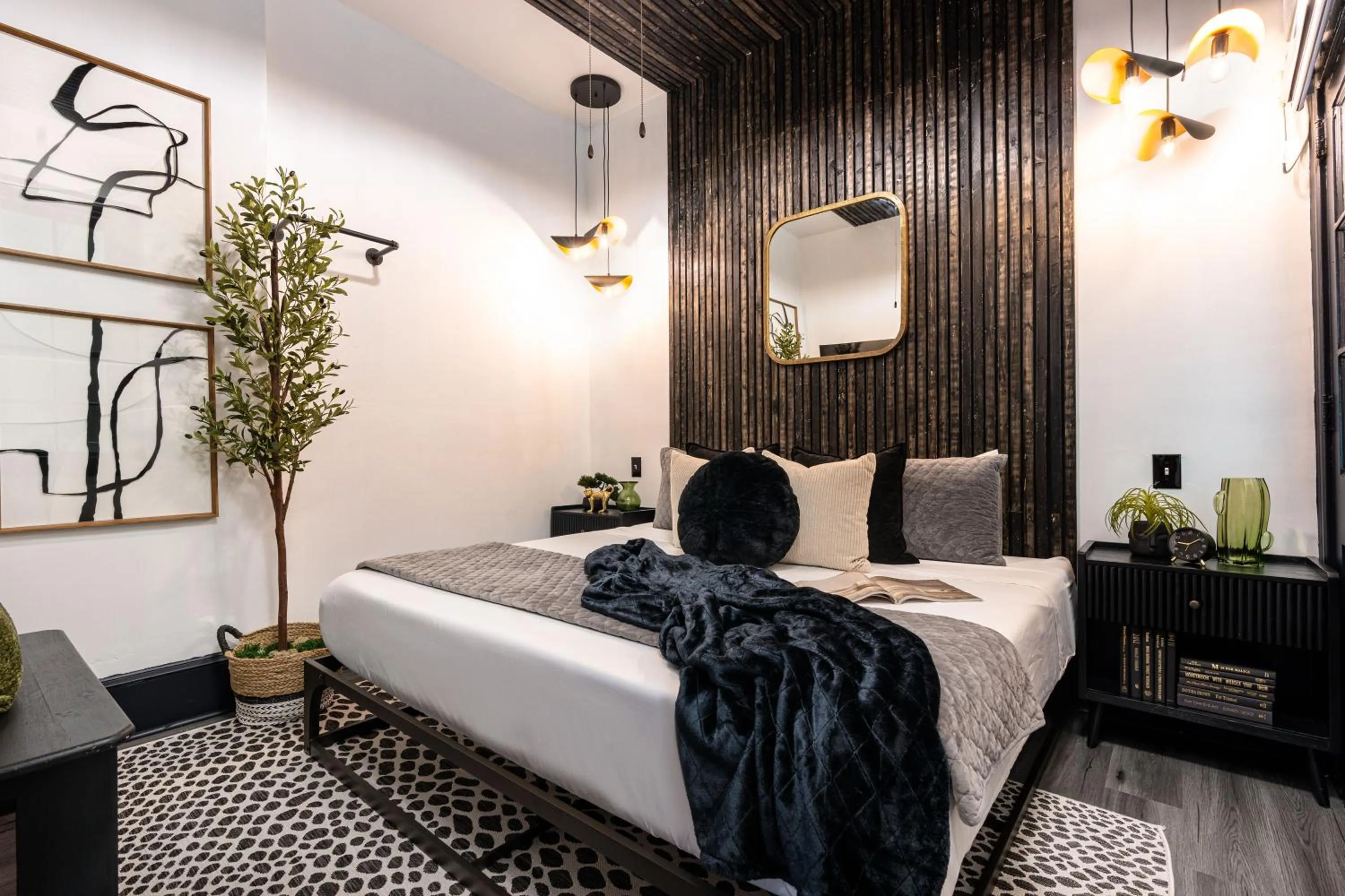 Bed in Saint Philip Residence