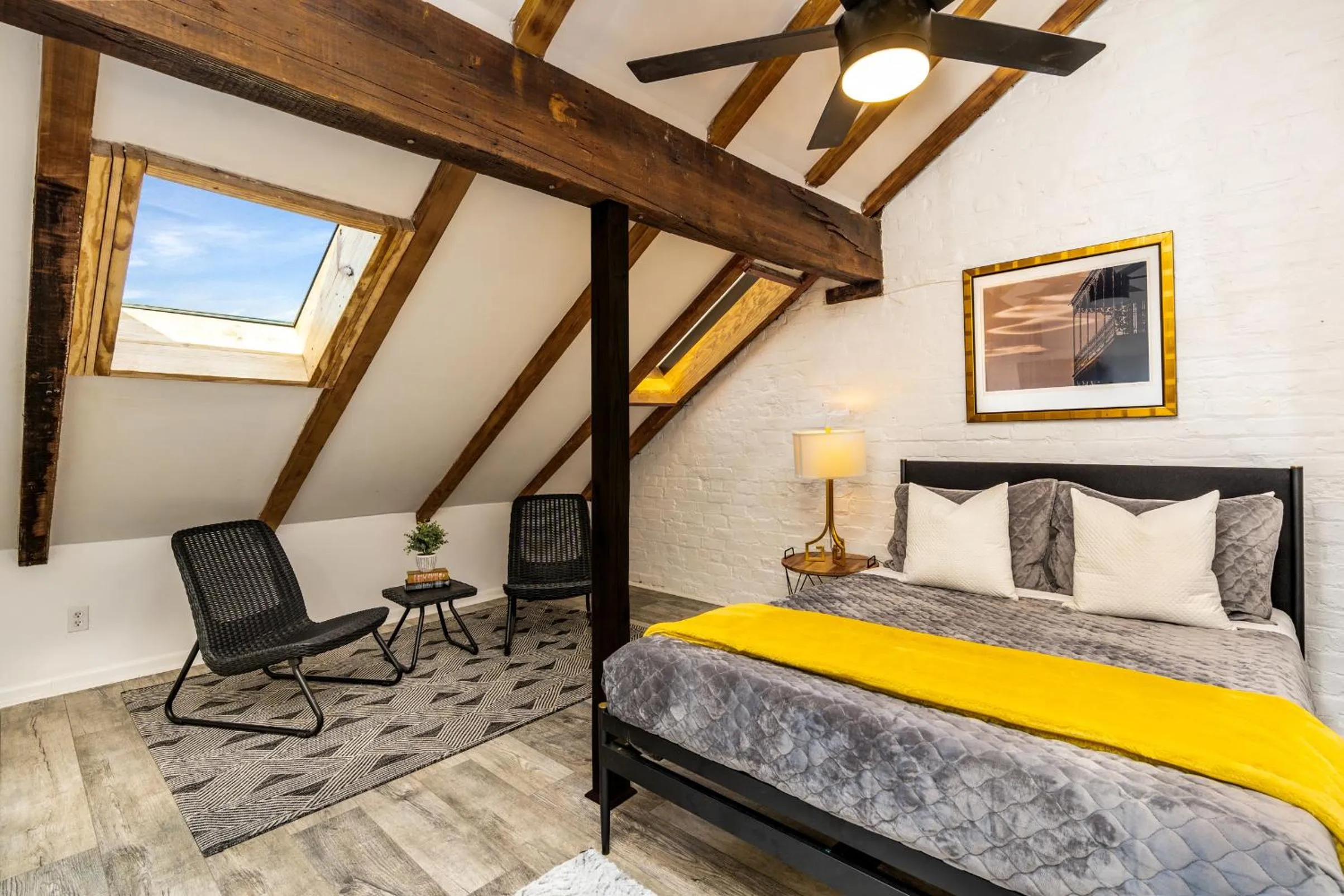 Bed in Saint Philip Residence